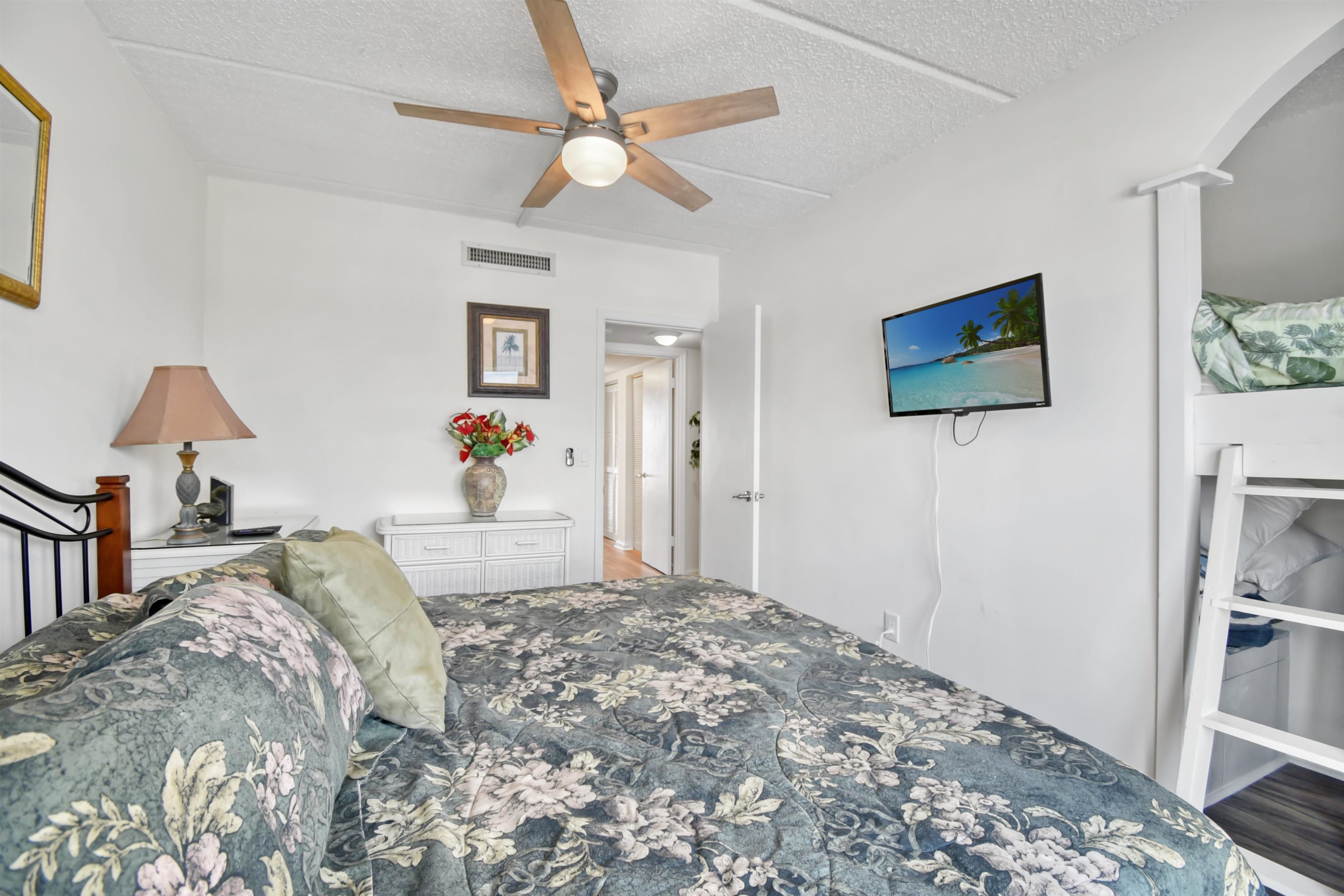 Image 19 of 30 For 390 A1a Beach Blvd  5