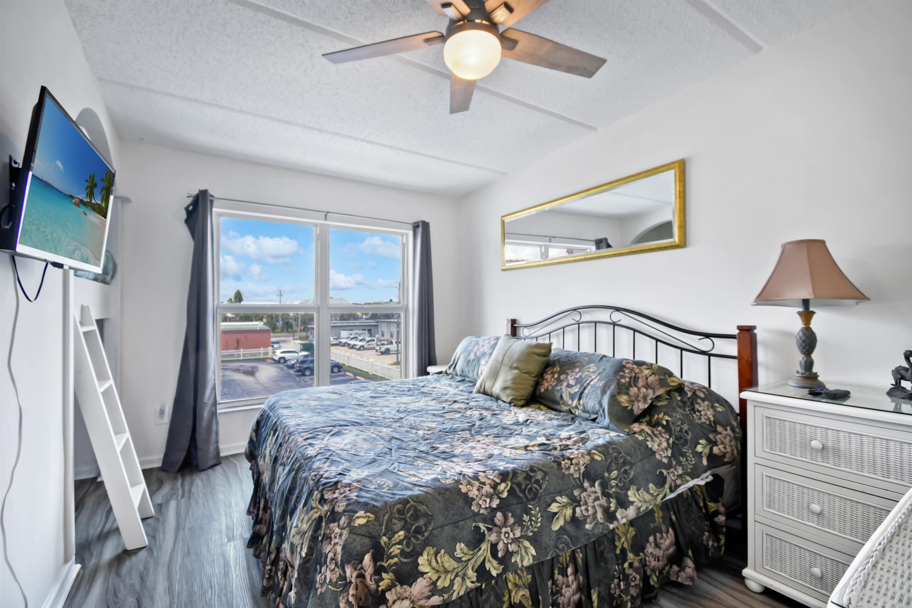 Image 21 of 30 For 390 A1a Beach Blvd  5