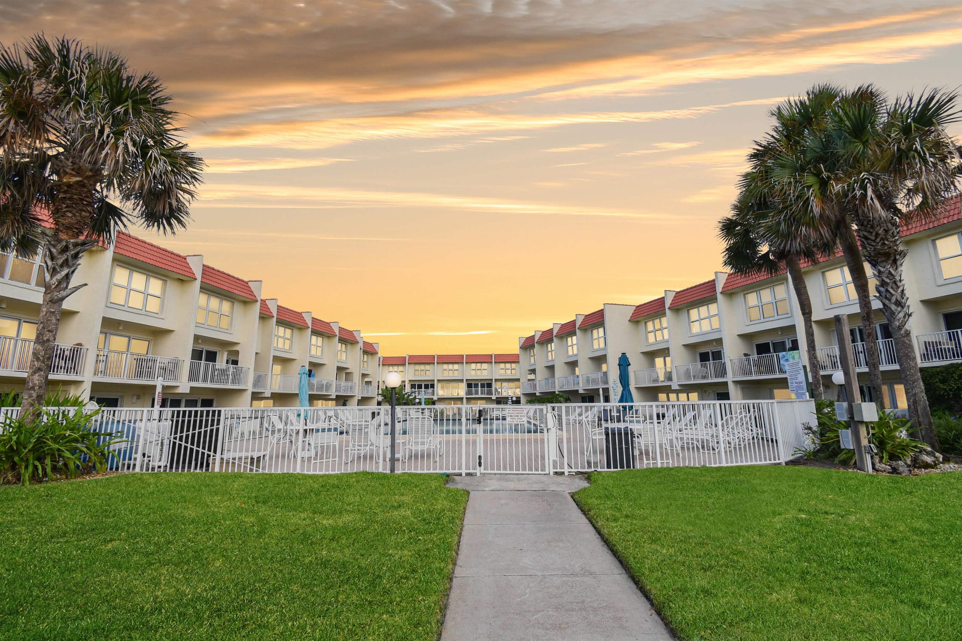 Image 26 of 30 For 390 A1a Beach Blvd  5