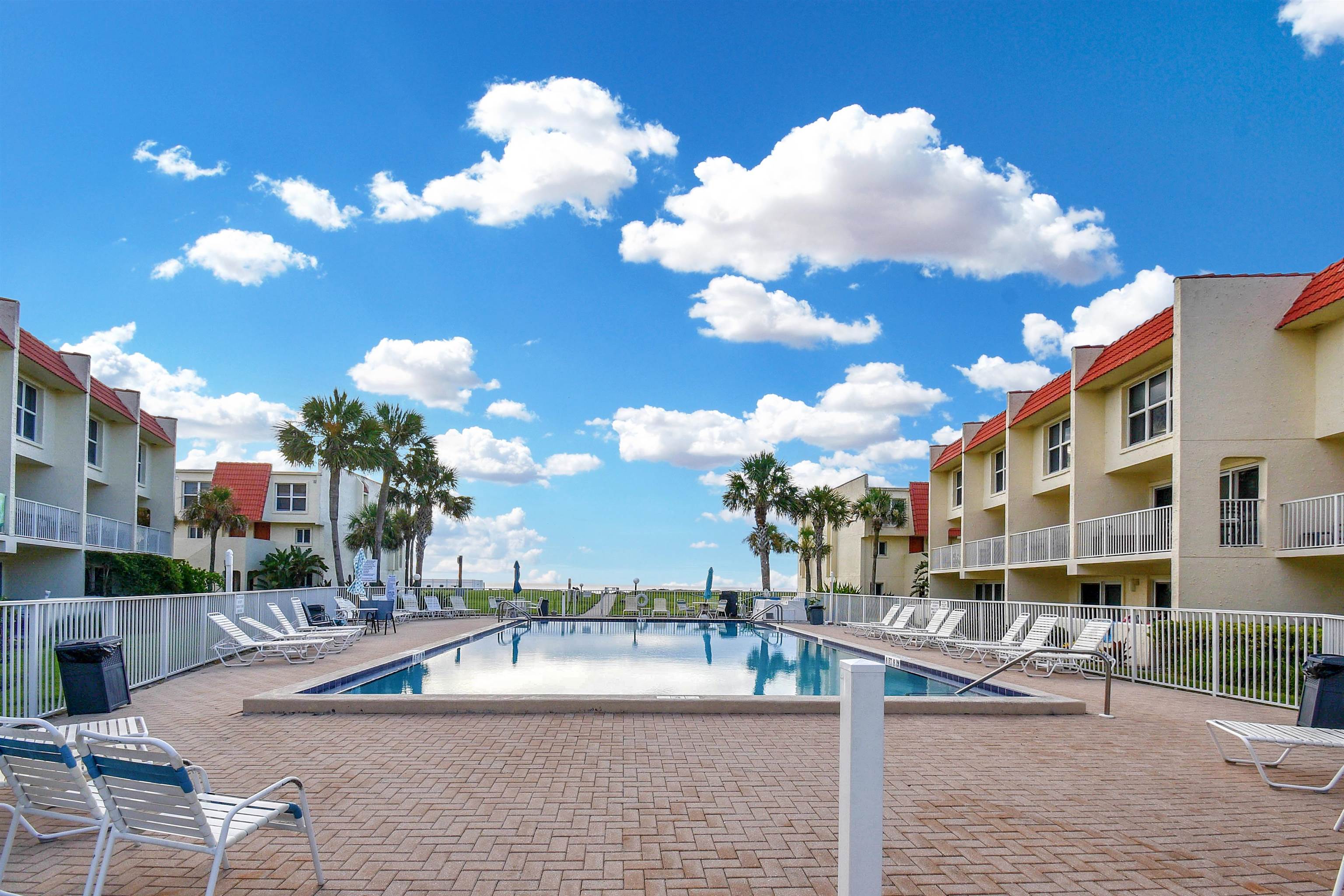 Image 28 of 30 For 390 A1a Beach Blvd  5