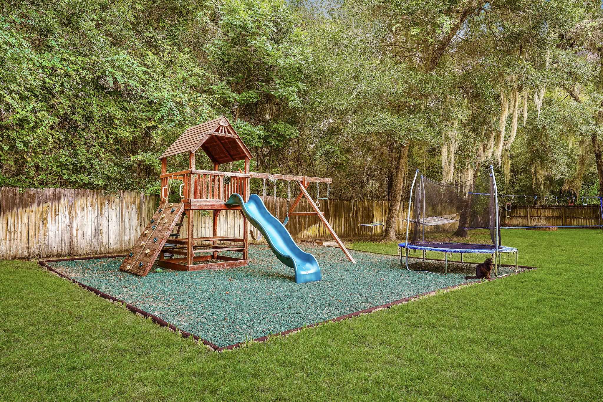 Image 43 of 49 For 340 Old Plantation Dr