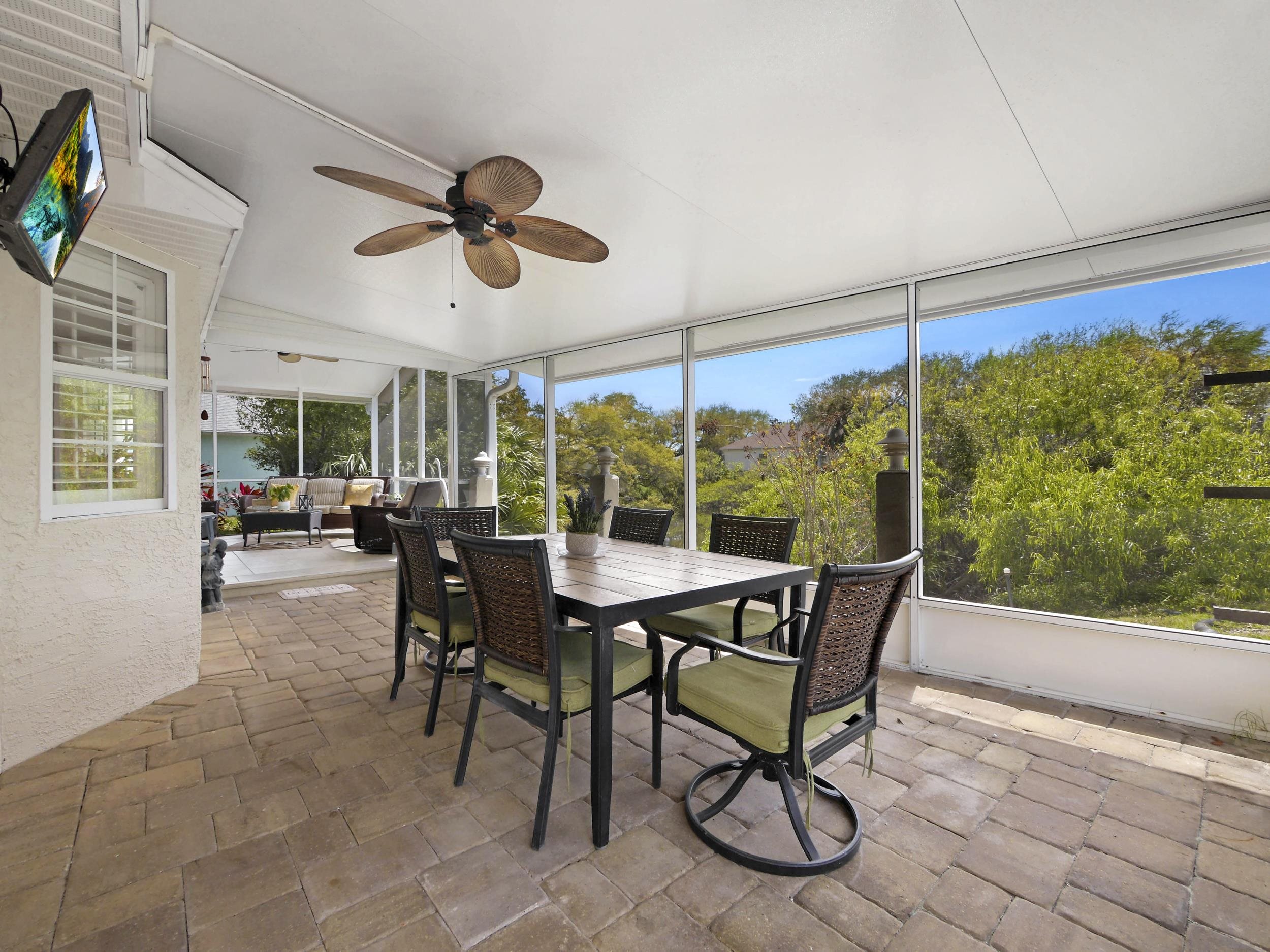 Image 11 of 39 For 107 Sandpiper Blvd