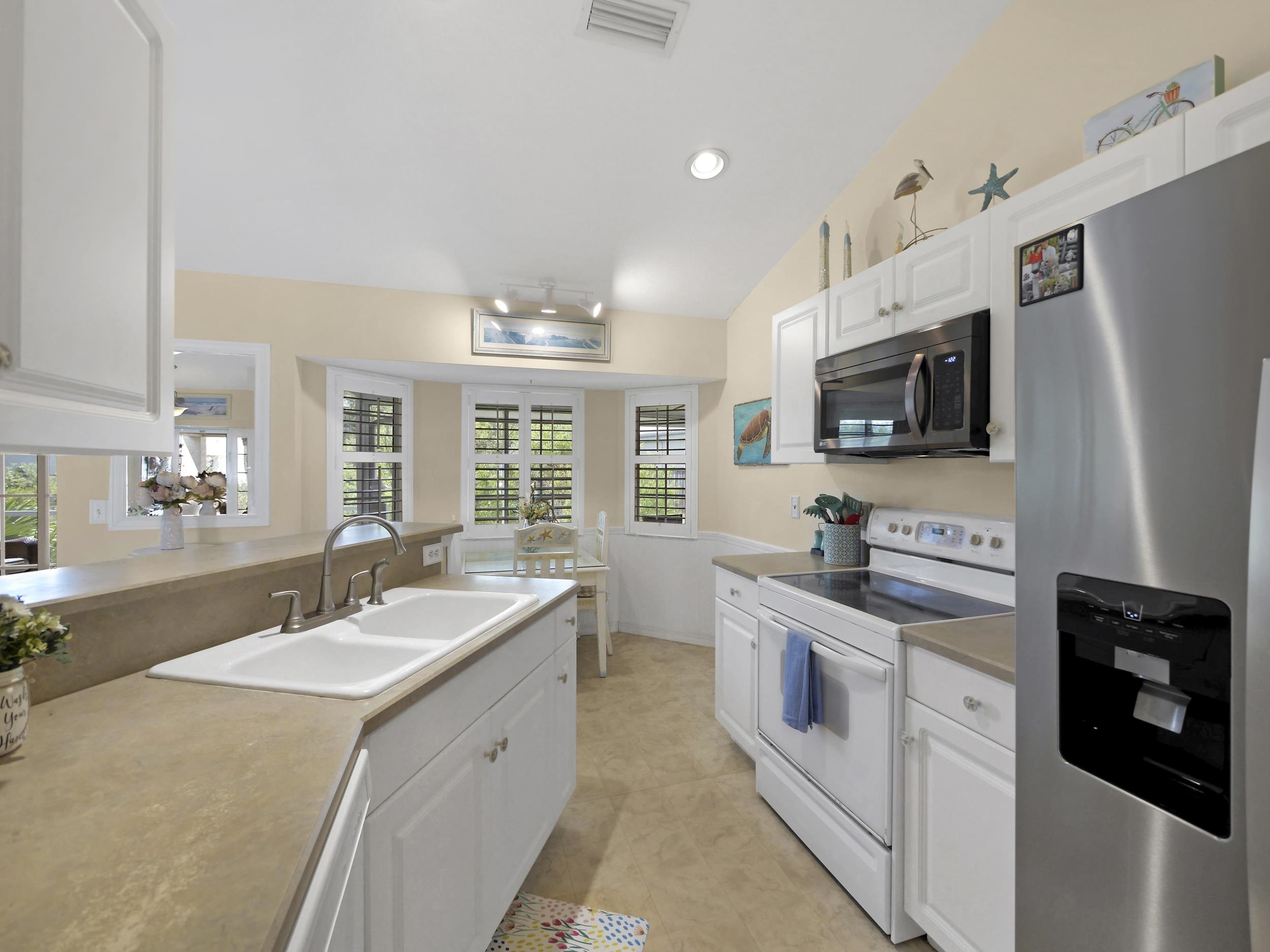 Image 15 of 39 For 107 Sandpiper Blvd