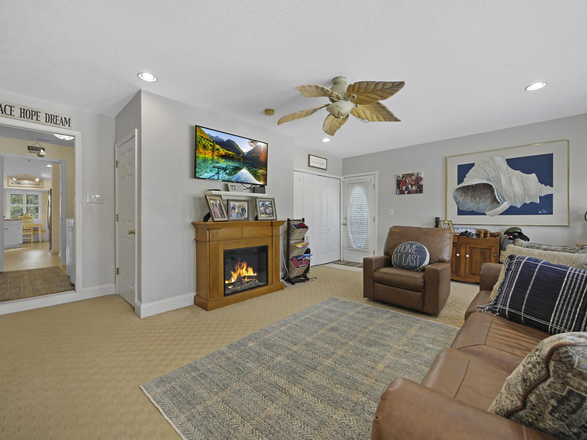 Image 28 of 39 For 107 Sandpiper Blvd