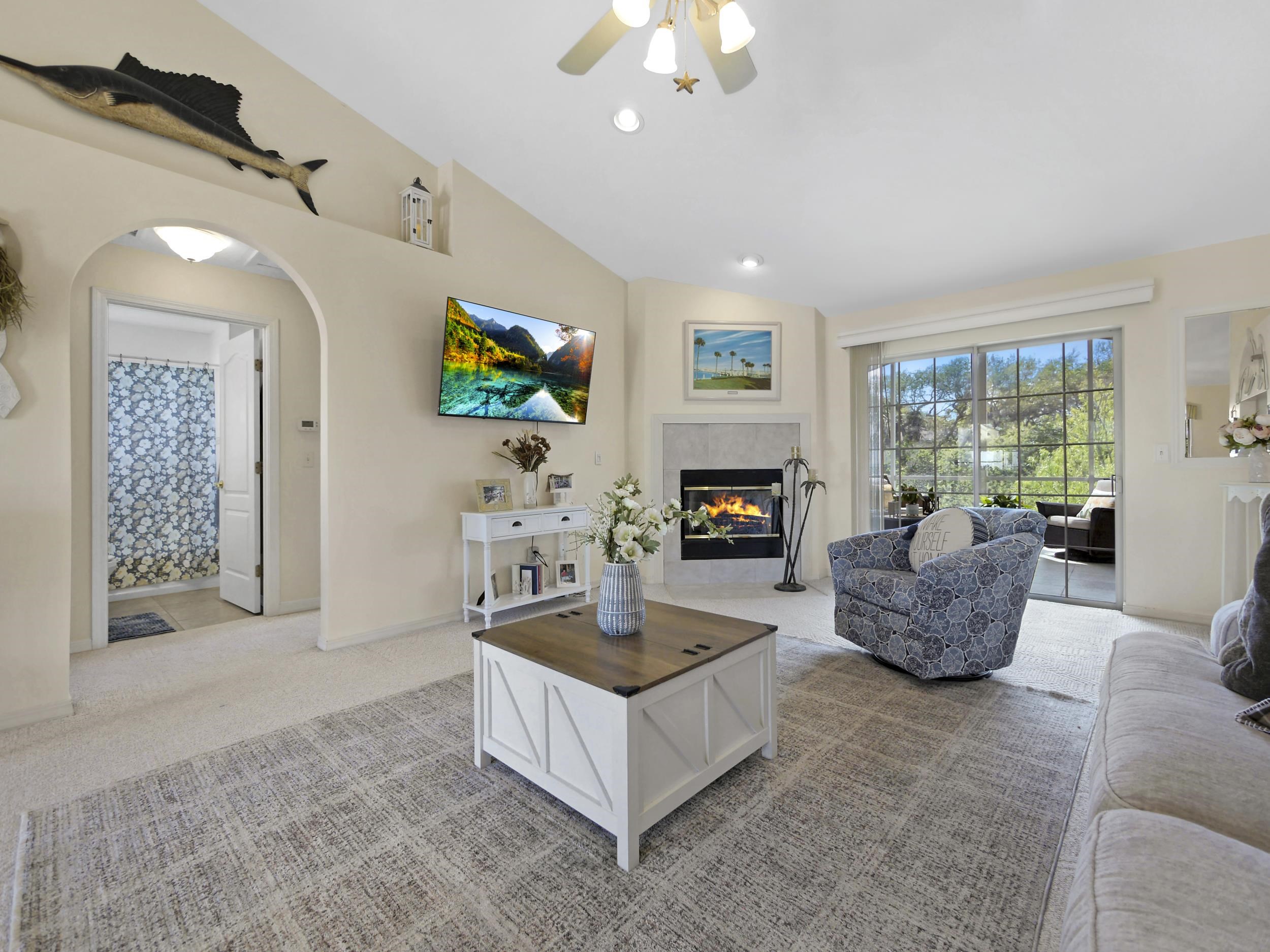Image 6 of 39 For 107 Sandpiper Blvd