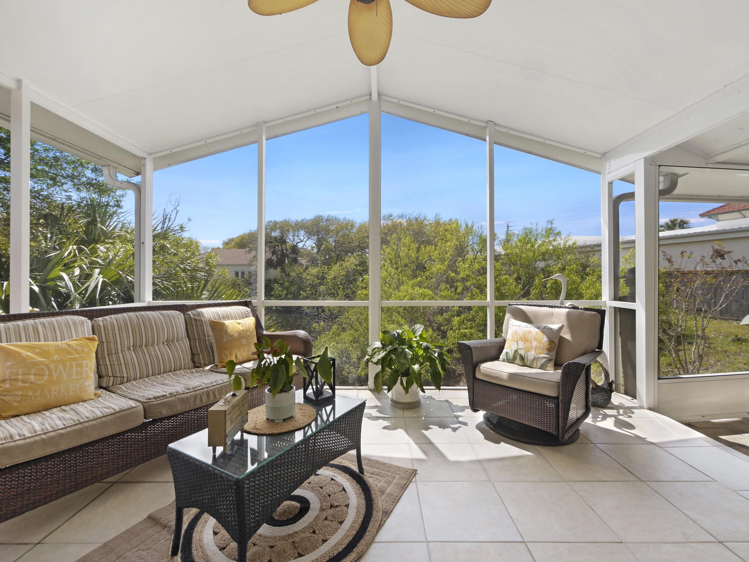 Image 7 of 39 For 107 Sandpiper Blvd