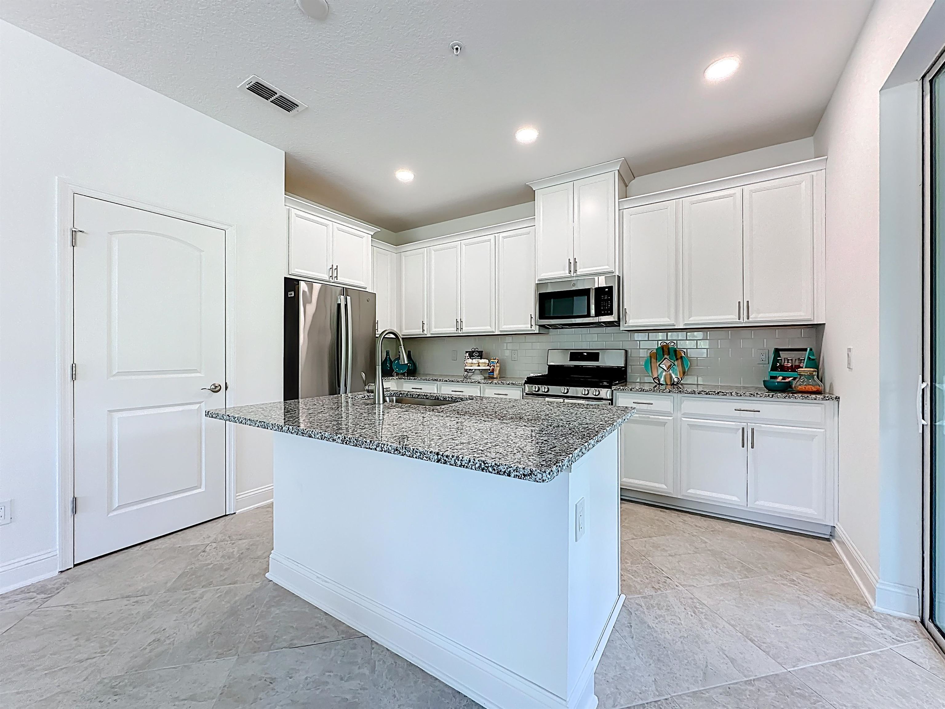 Image 13 of 45 For 259 Grand Ravine Dr
