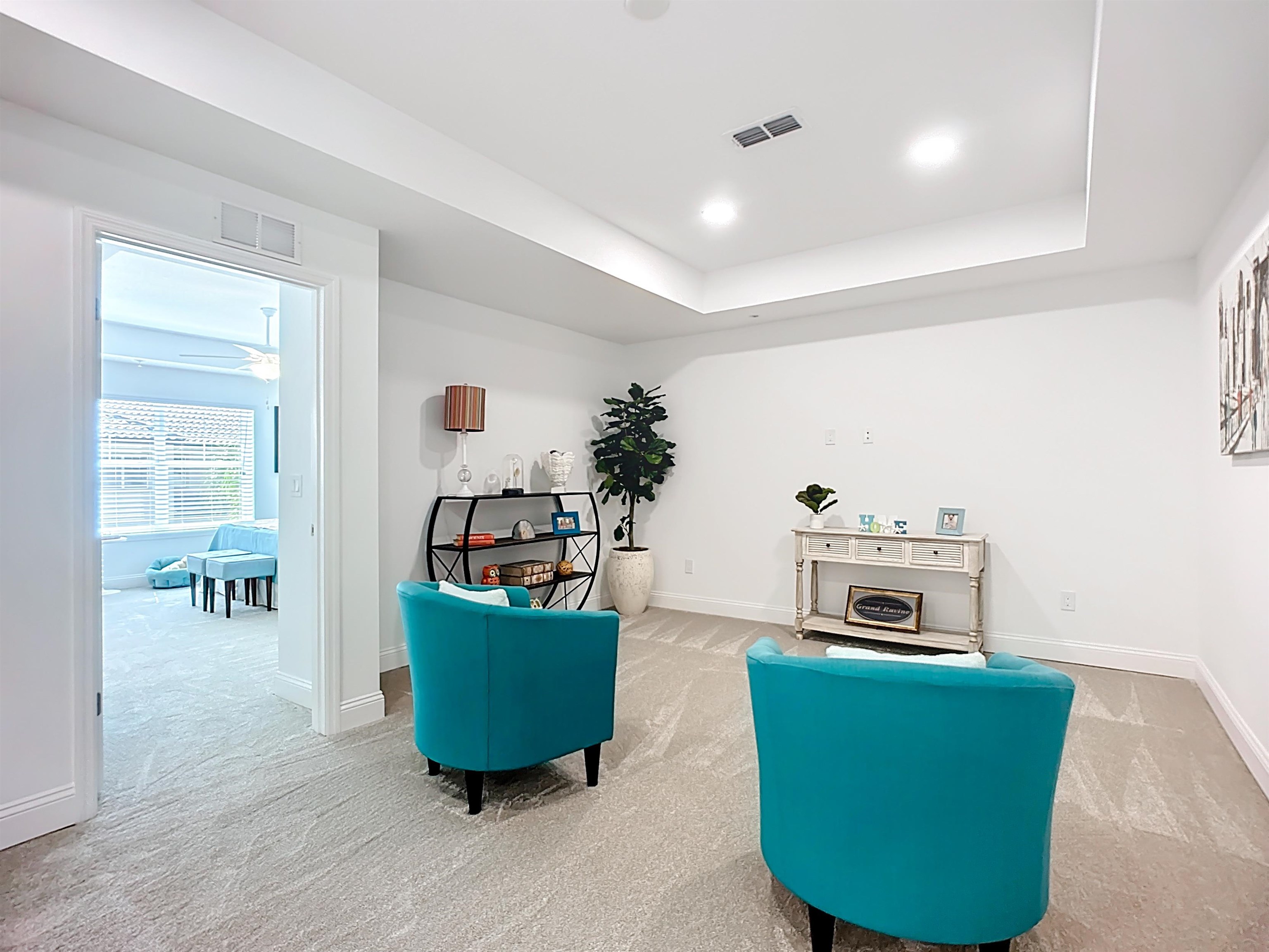 Image 18 of 45 For 259 Grand Ravine Dr