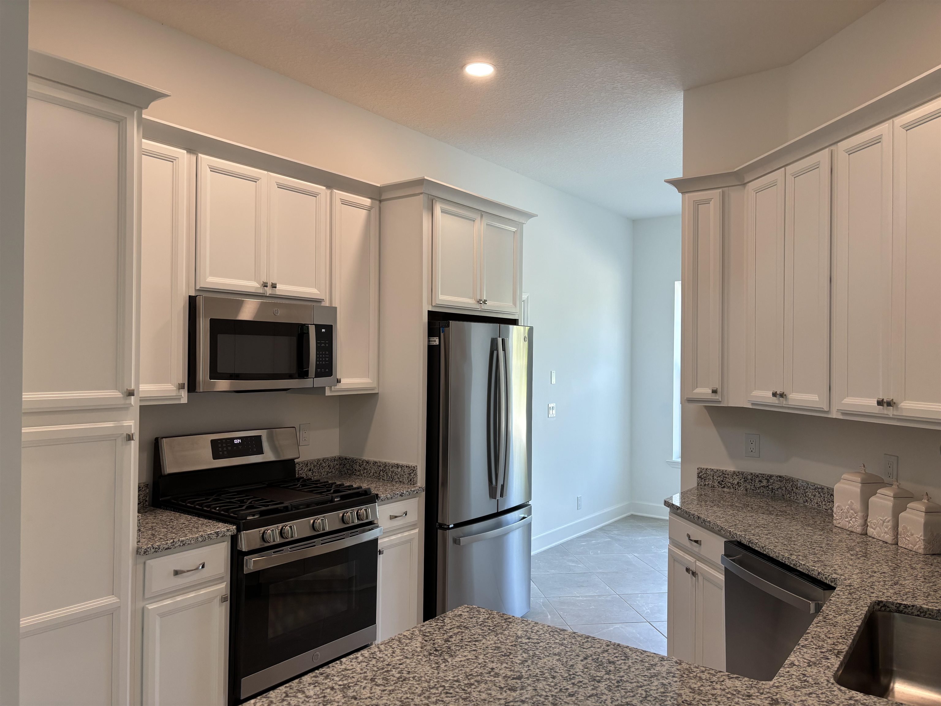 Image 10 of 46 For 272 Grand Ravine