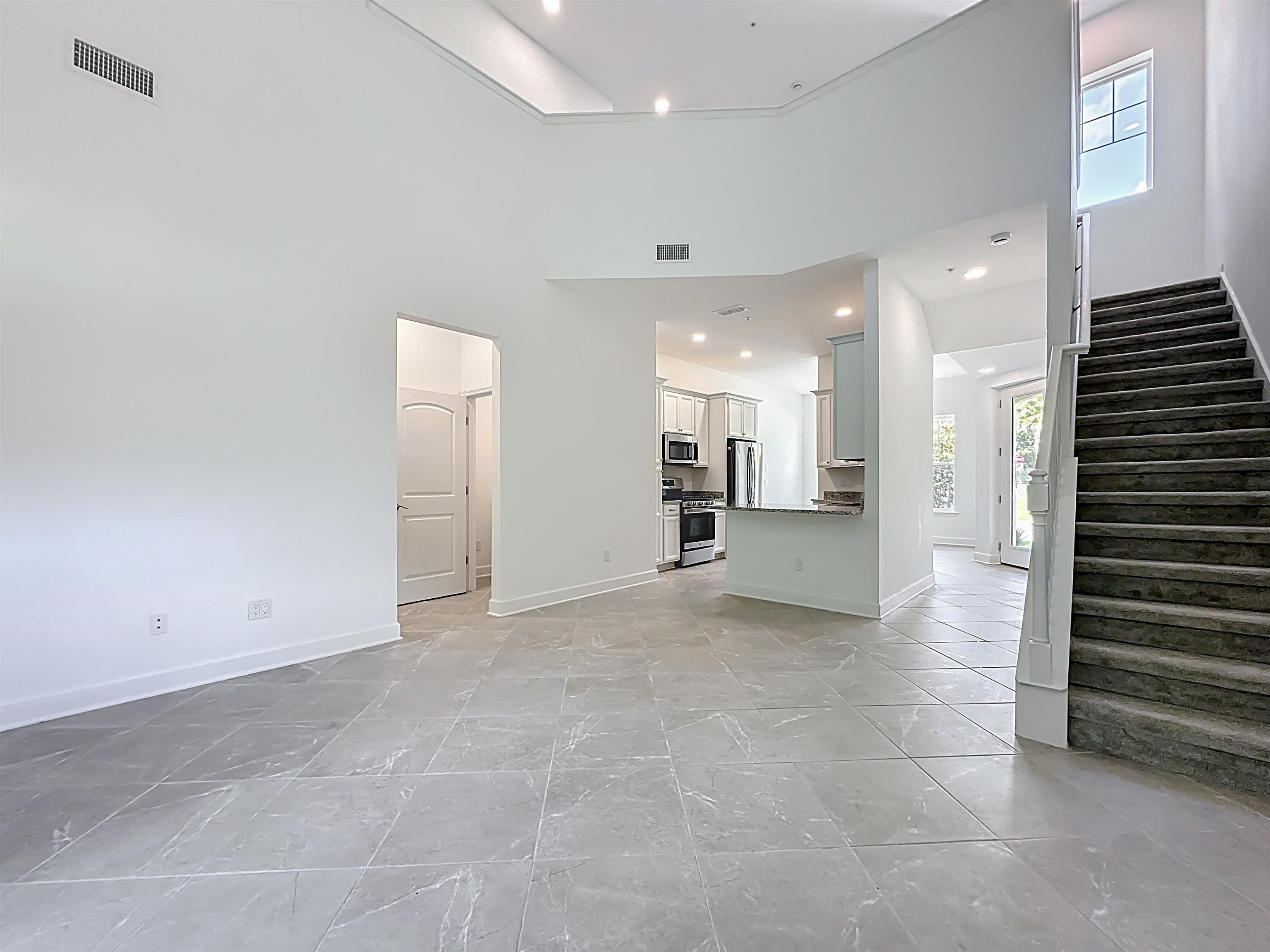 Image 12 of 46 For 272 Grand Ravine