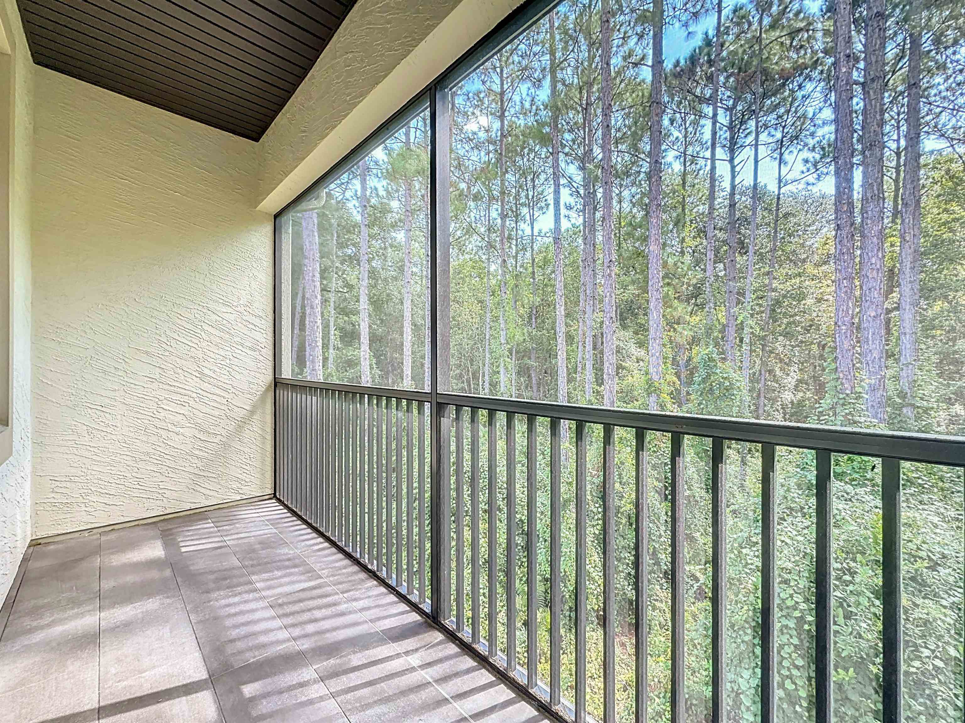 Image 40 of 46 For 272 Grand Ravine
