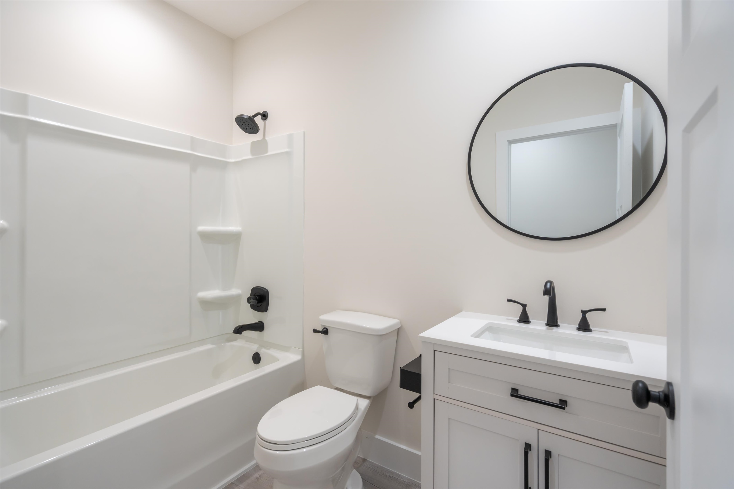 Image 24 of 33 For 141 Webb St