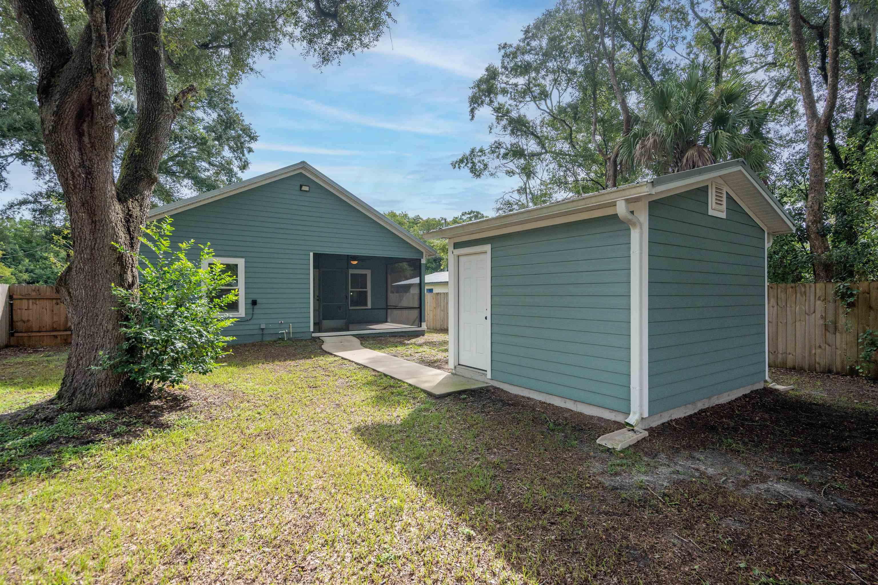 Image 30 of 33 For 141 Webb St