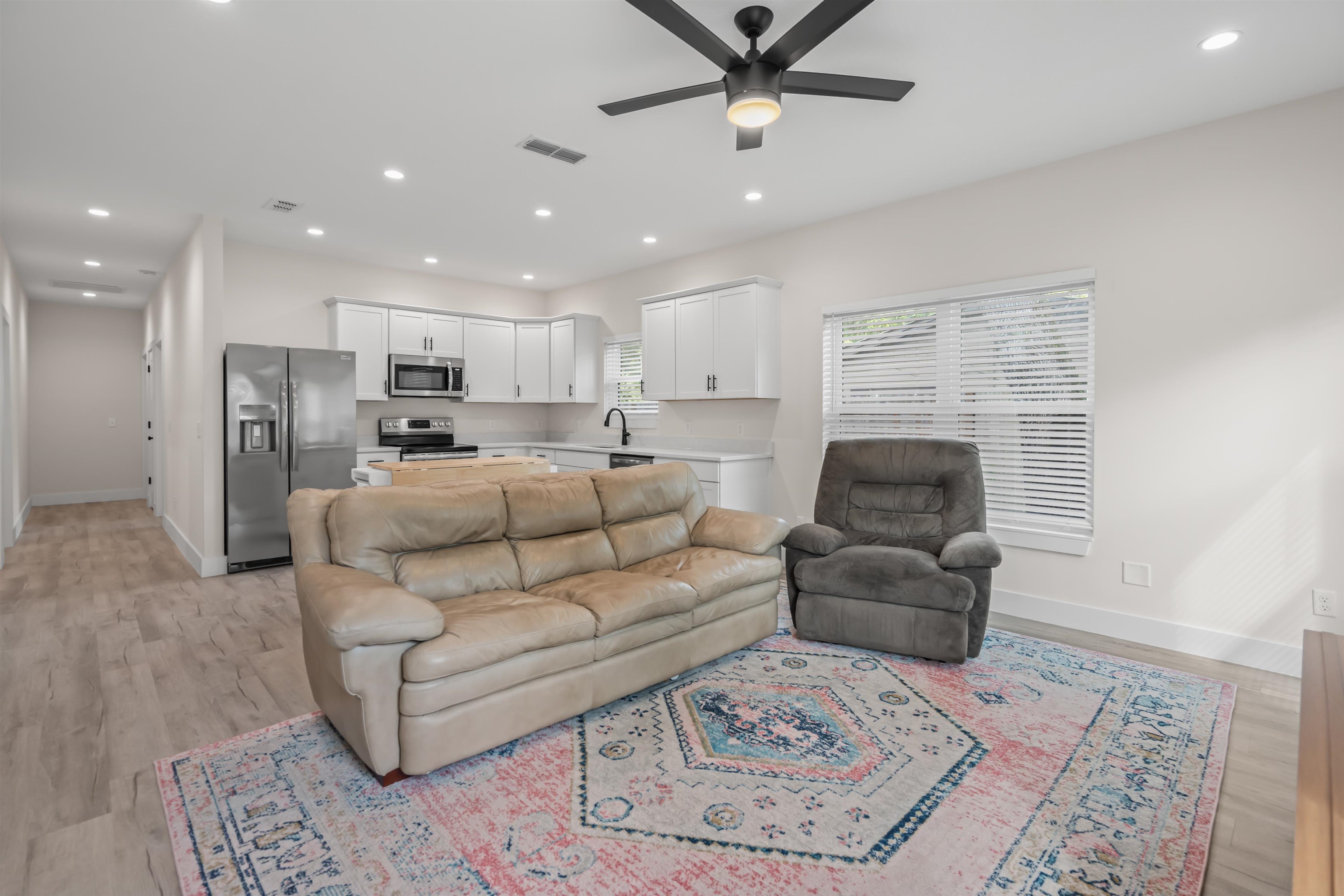 Image 4 of 33 For 141 Webb St