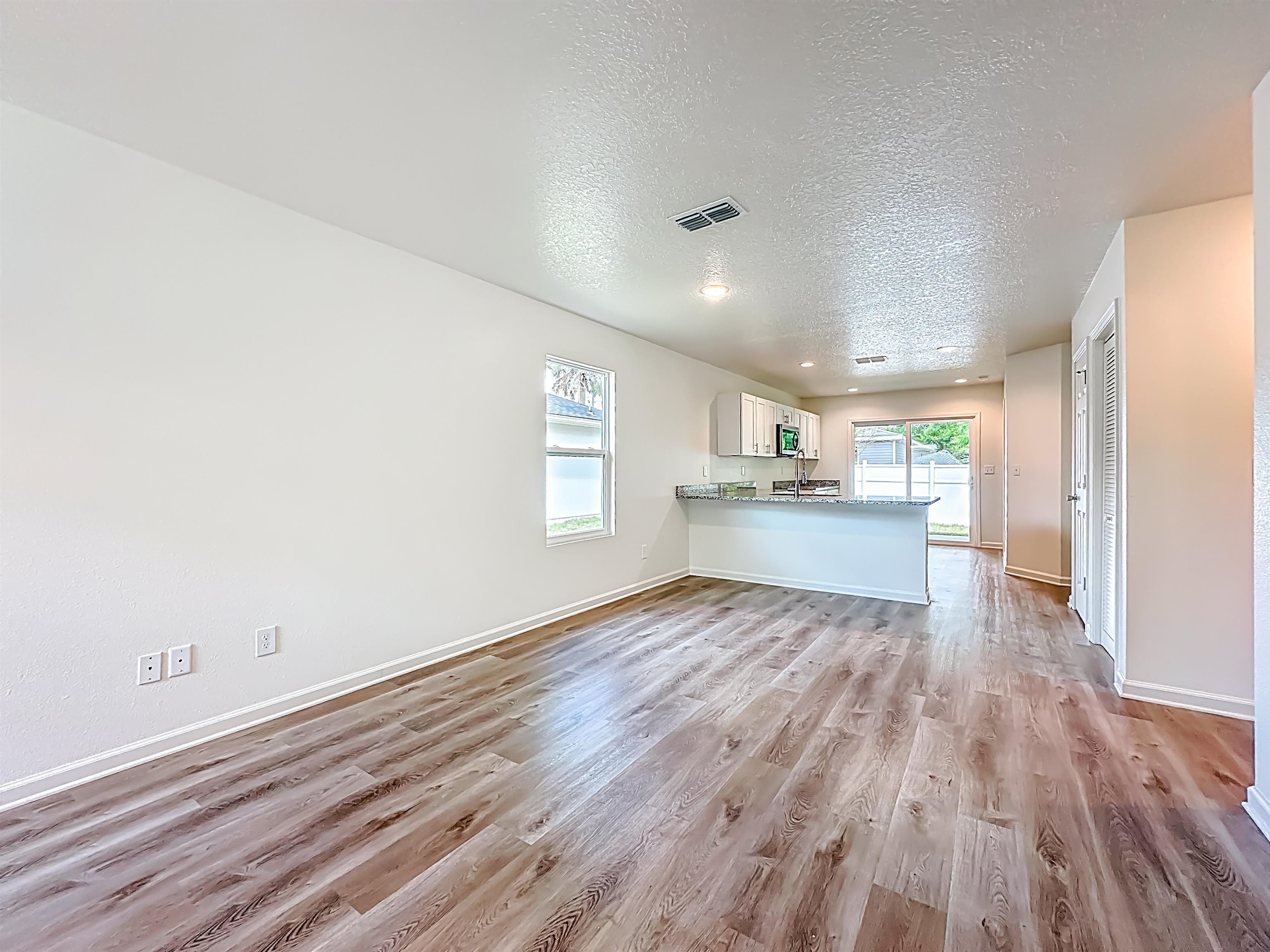 Image 11 of 30 For 780 5th St W