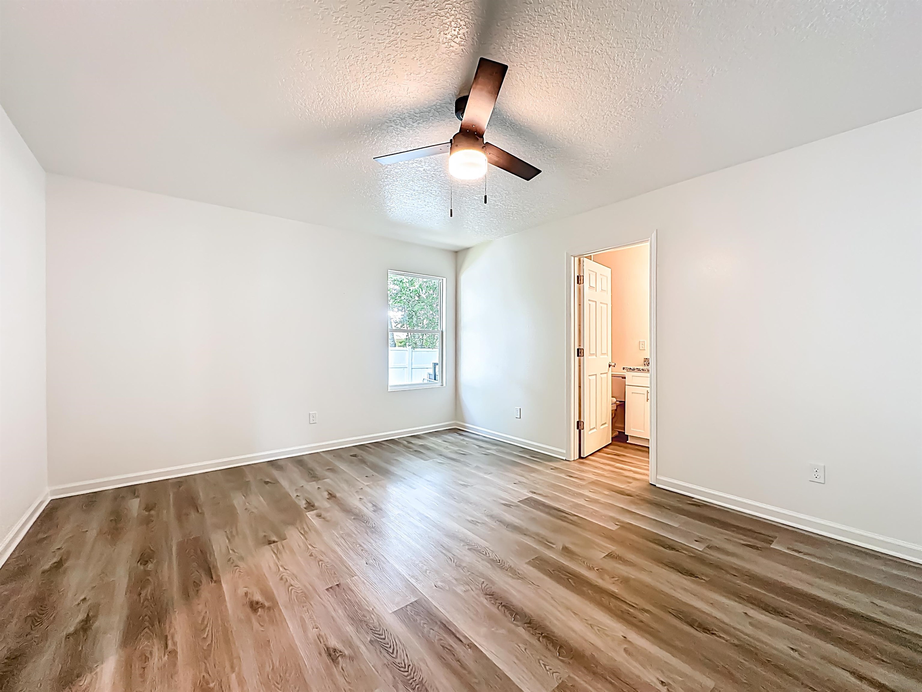 Image 15 of 30 For 780 5th St W