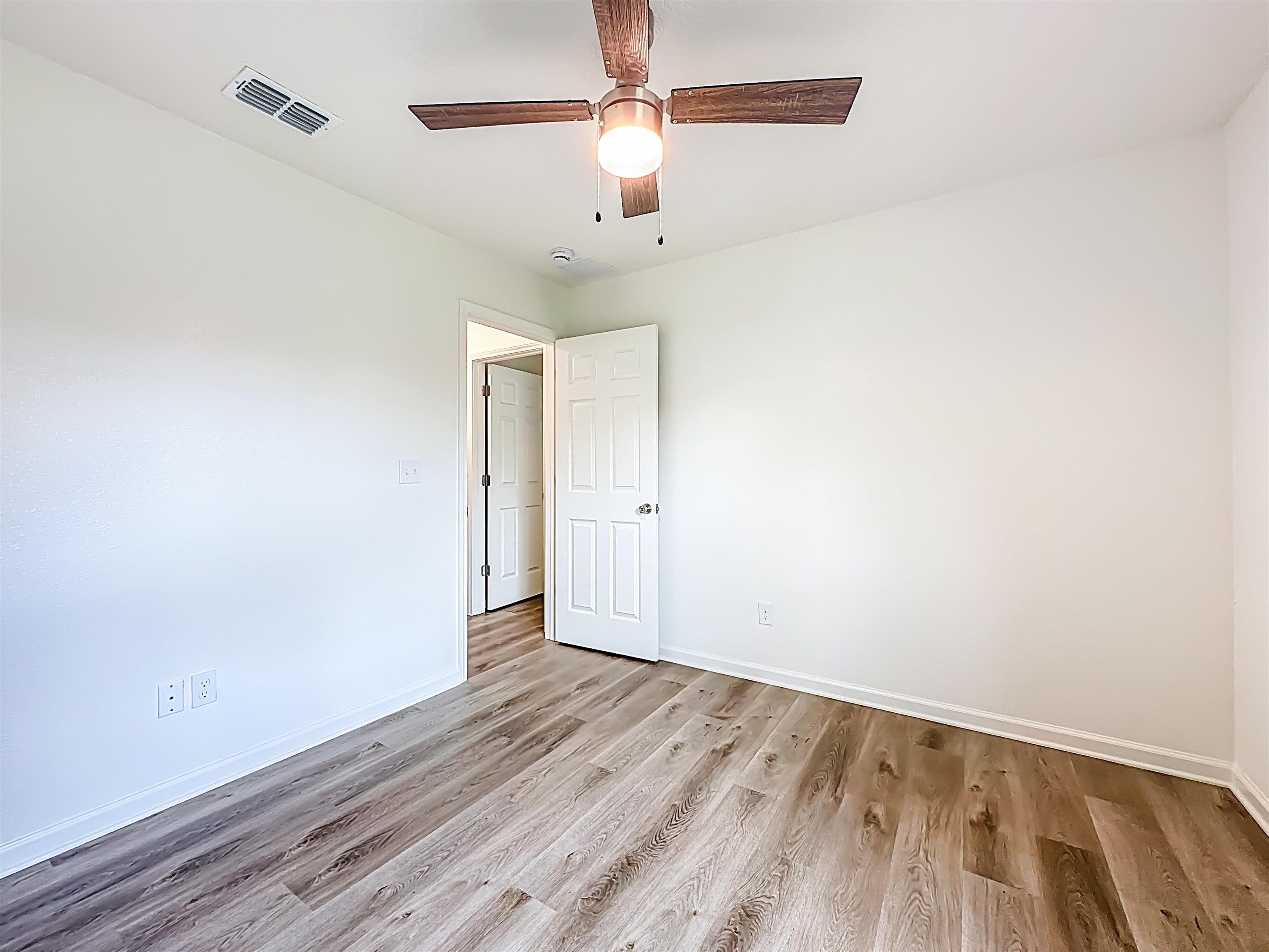 Image 24 of 30 For 780 5th St W