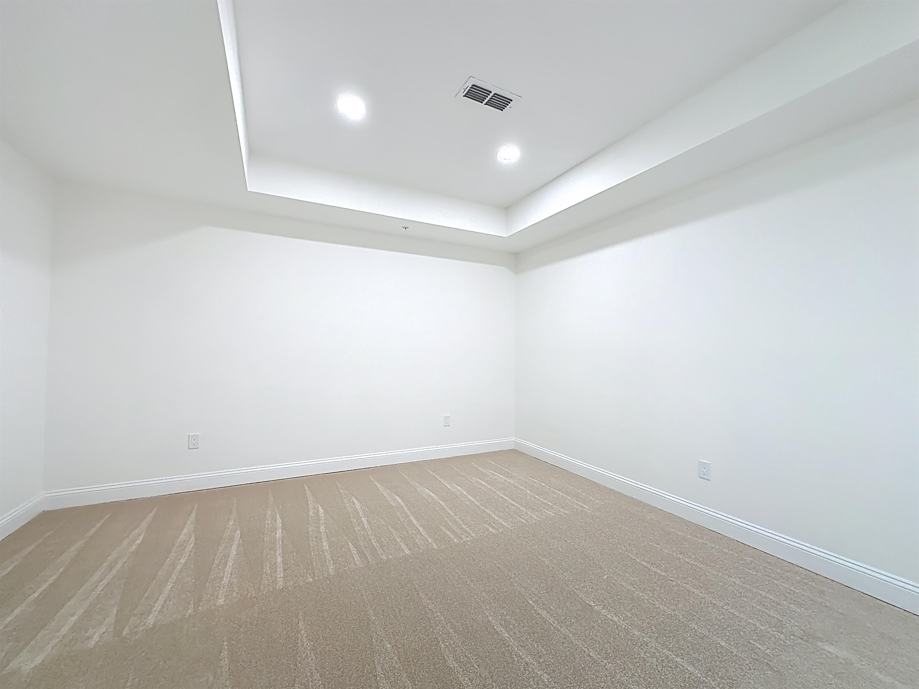 Image 21 of 40 For 241 Grand Ravine Dr