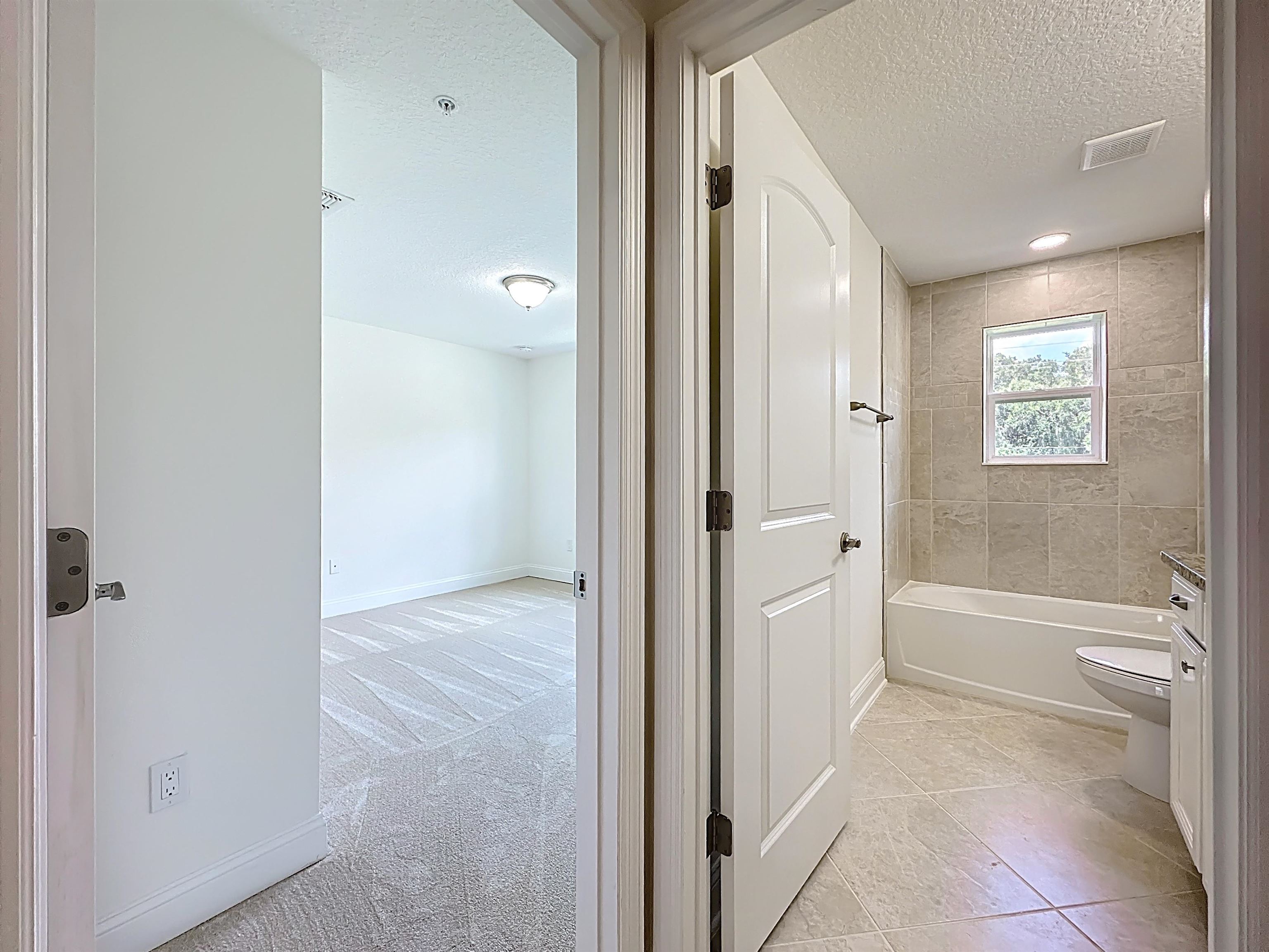 Image 25 of 40 For 241 Grand Ravine Dr