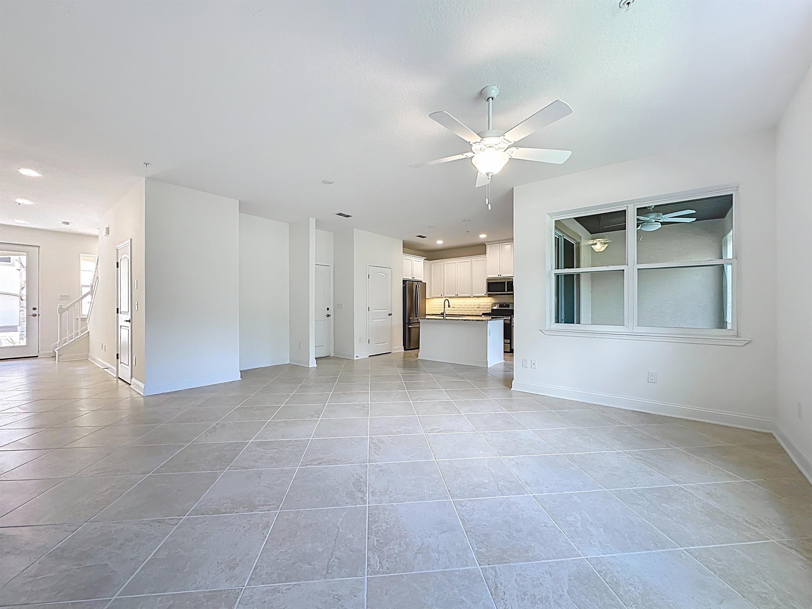 Image 9 of 40 For 241 Grand Ravine Dr
