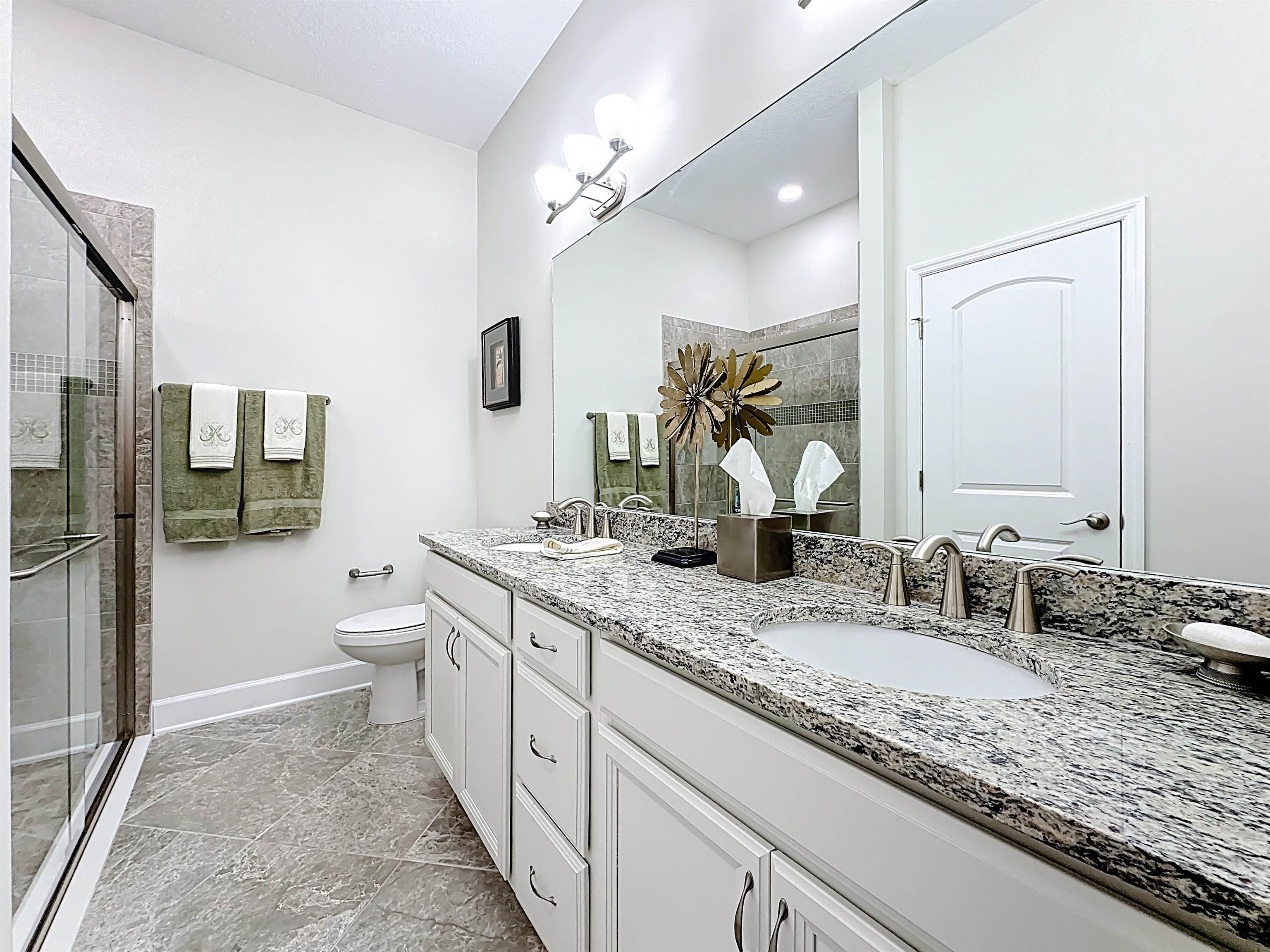 Image 16 of 41 For 268 Grand Ravine Dr