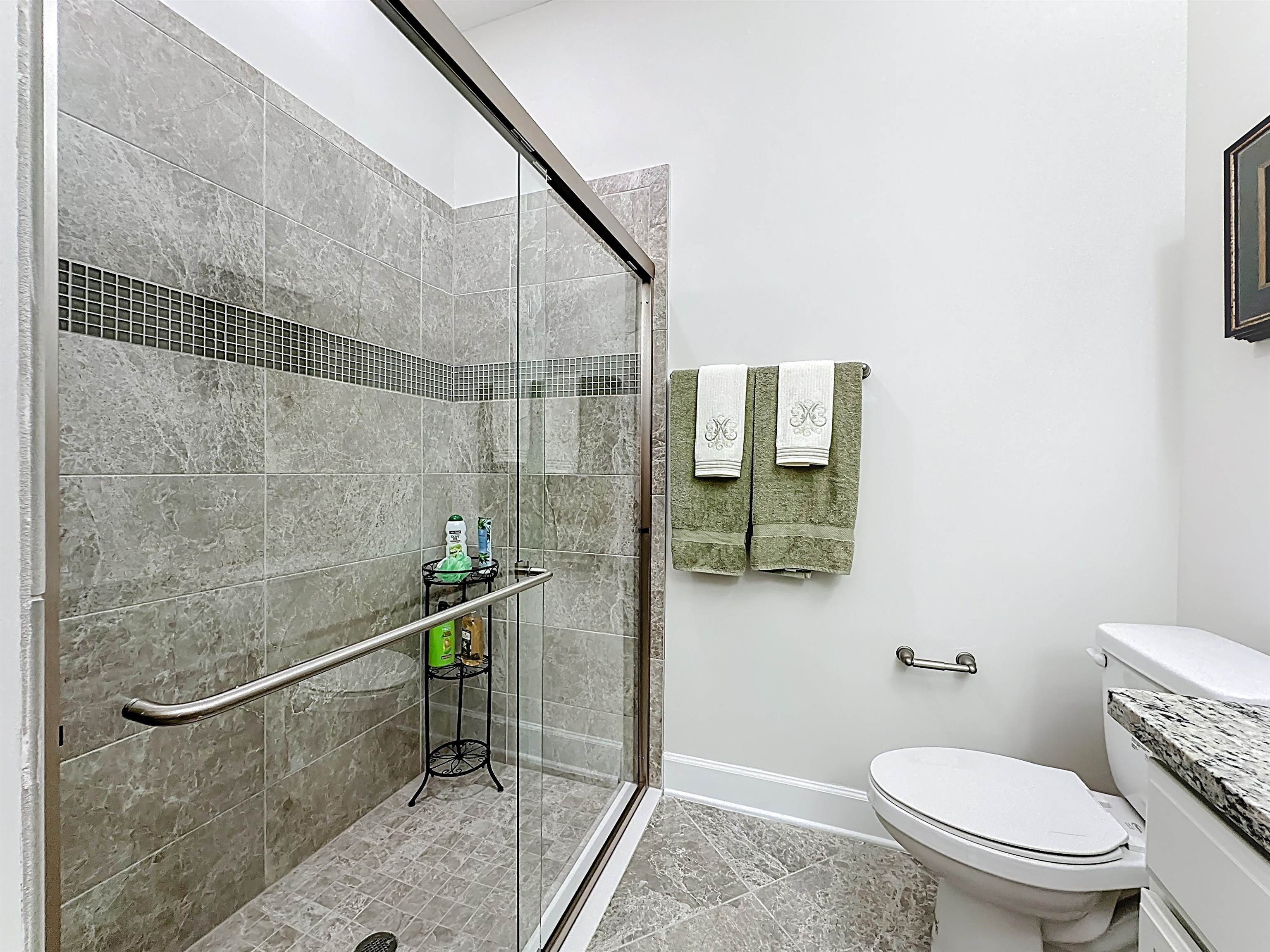 Image 17 of 41 For 268 Grand Ravine Dr