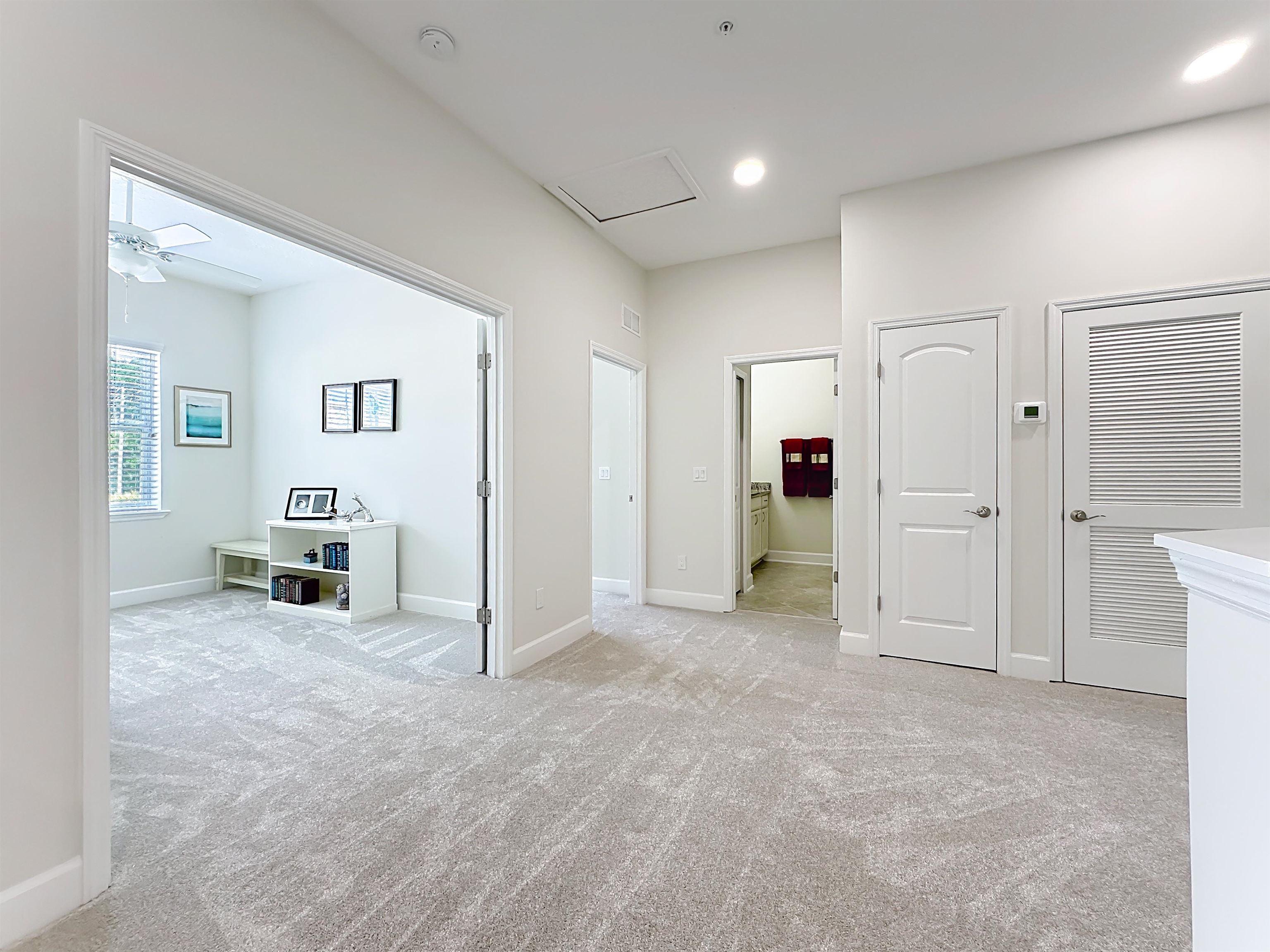 Image 19 of 41 For 268 Grand Ravine Dr