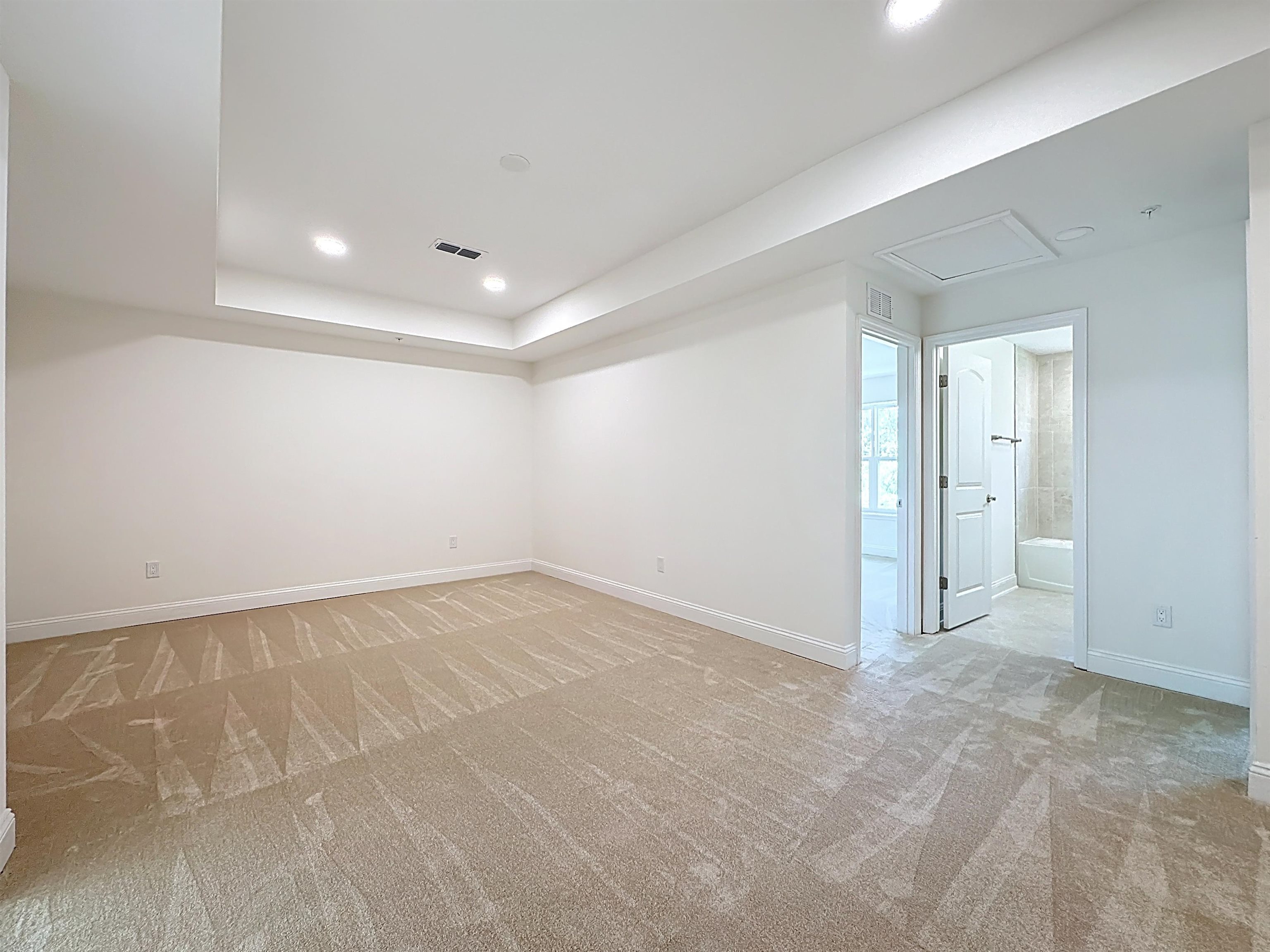 Image 23 of 43 For 251 Grand Ravine Dr