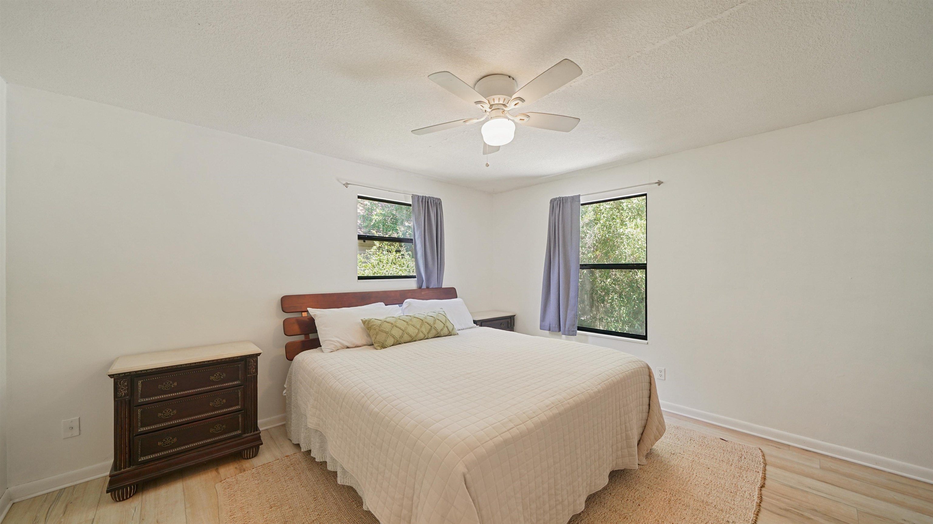 Image 19 of 44 For 212 A St  