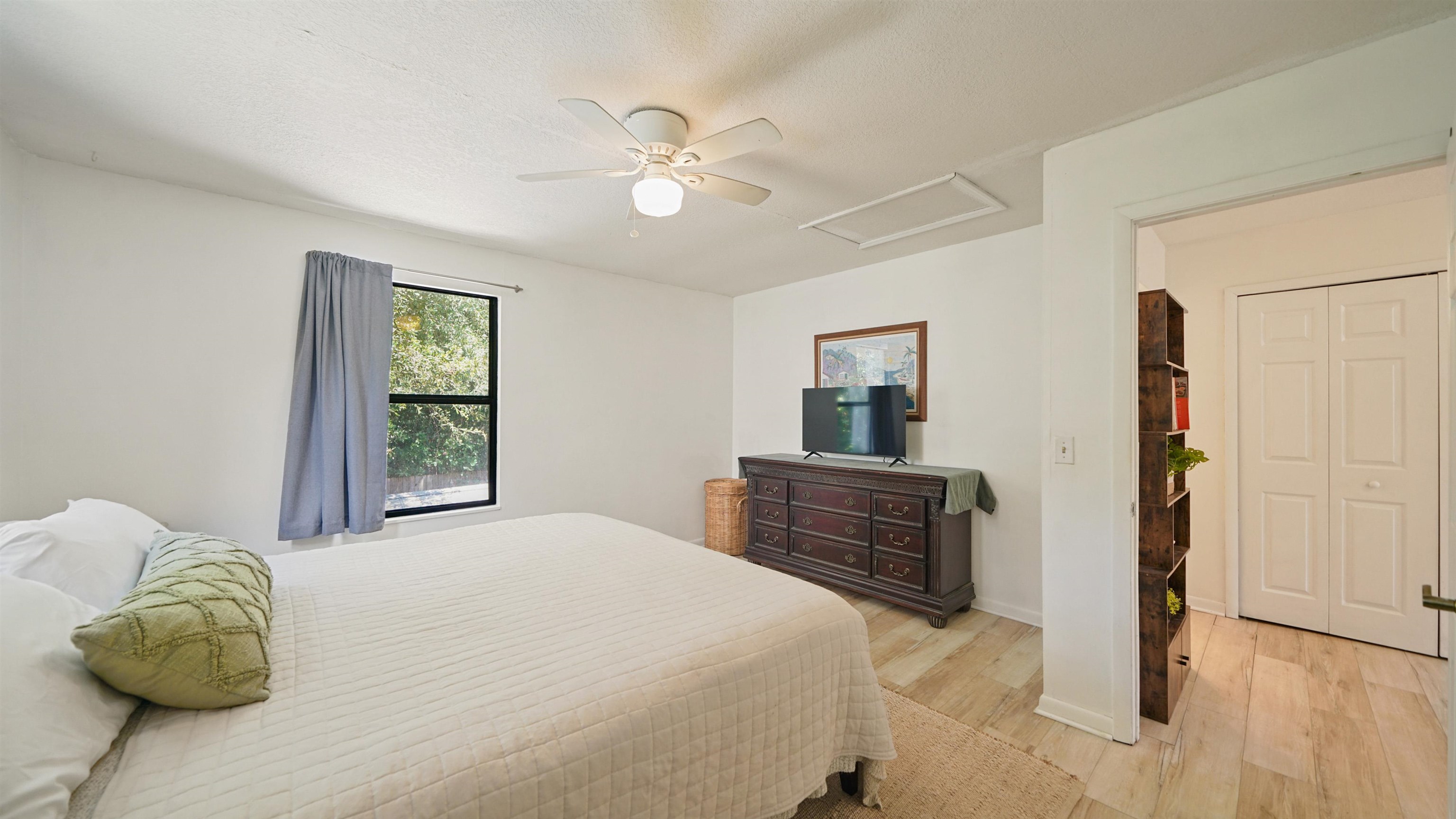 Image 21 of 44 For 212 A St  