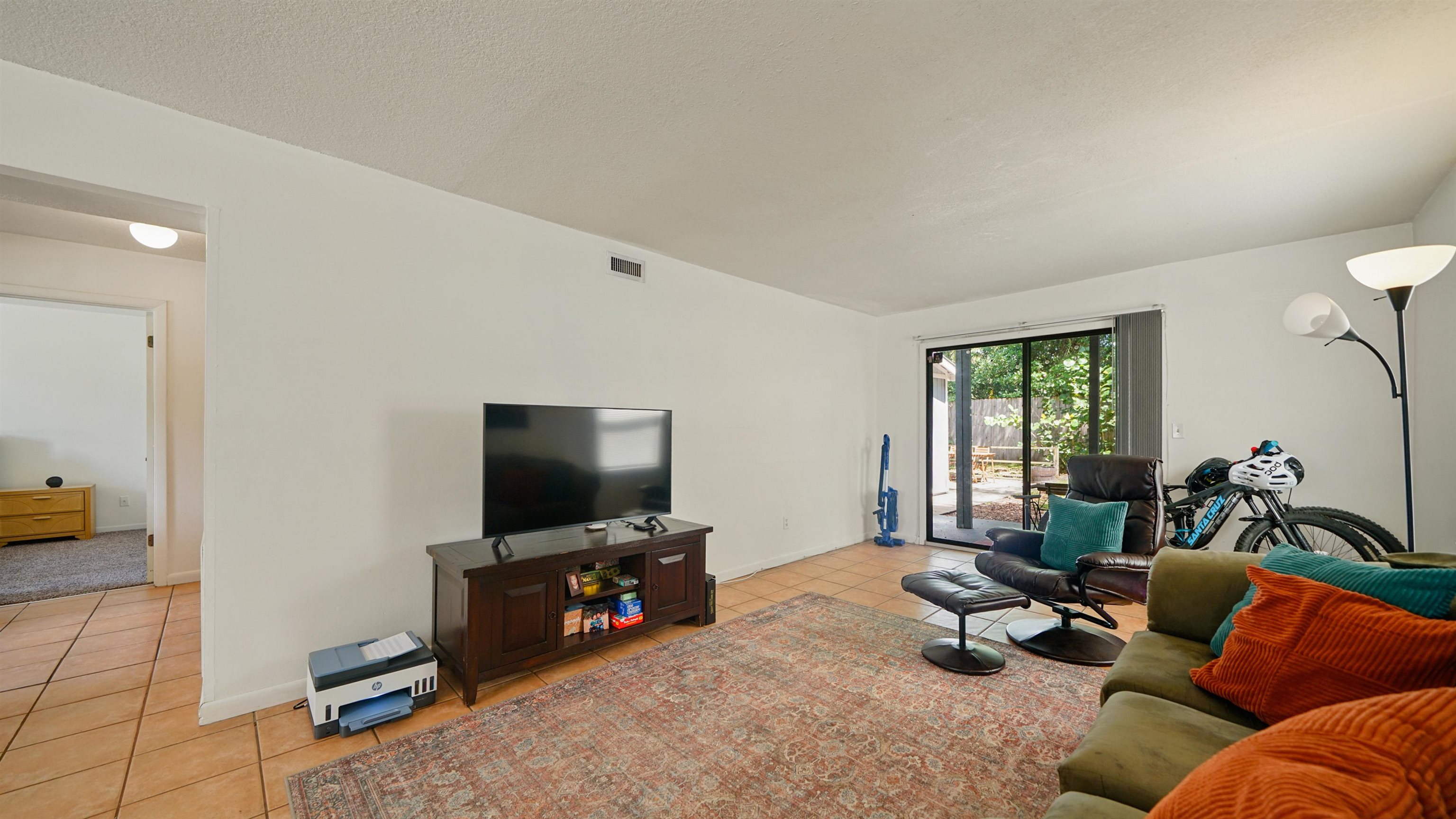 Image 31 of 44 For 212 A St  