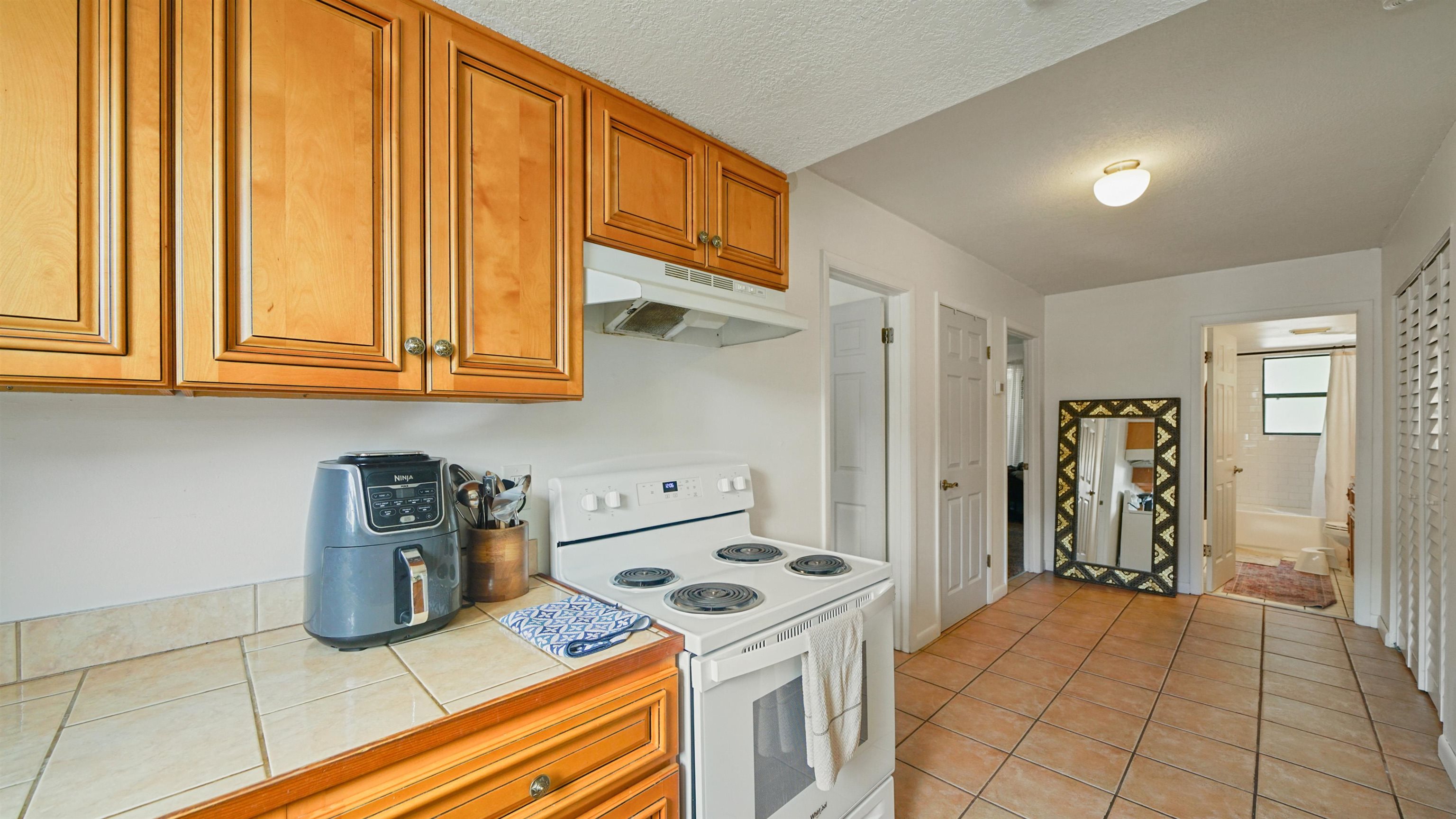 Image 35 of 44 For 212 A St  