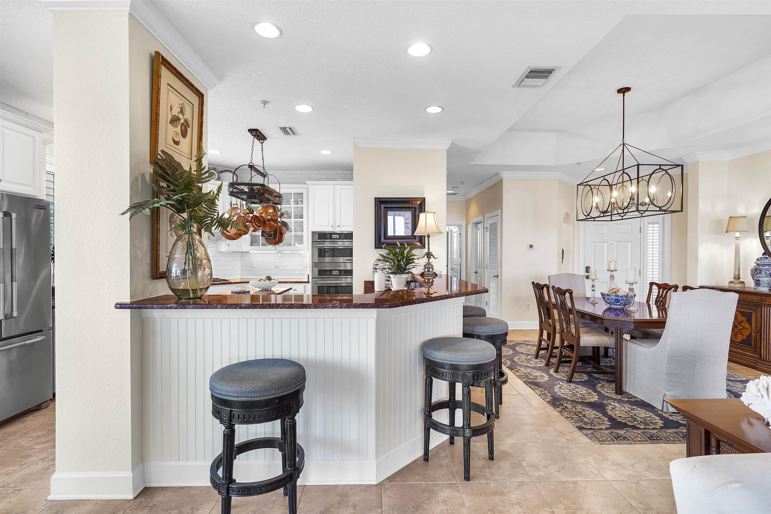 Image 11 of 38 For 325 Ocean Grande Dr S 304