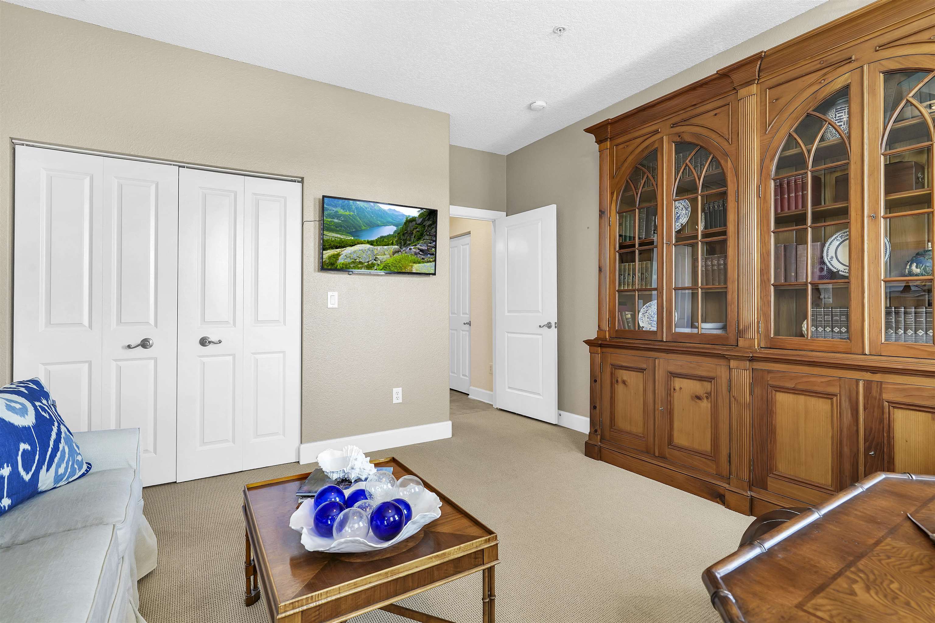 Image 24 of 38 For 325 Ocean Grande Dr S 304