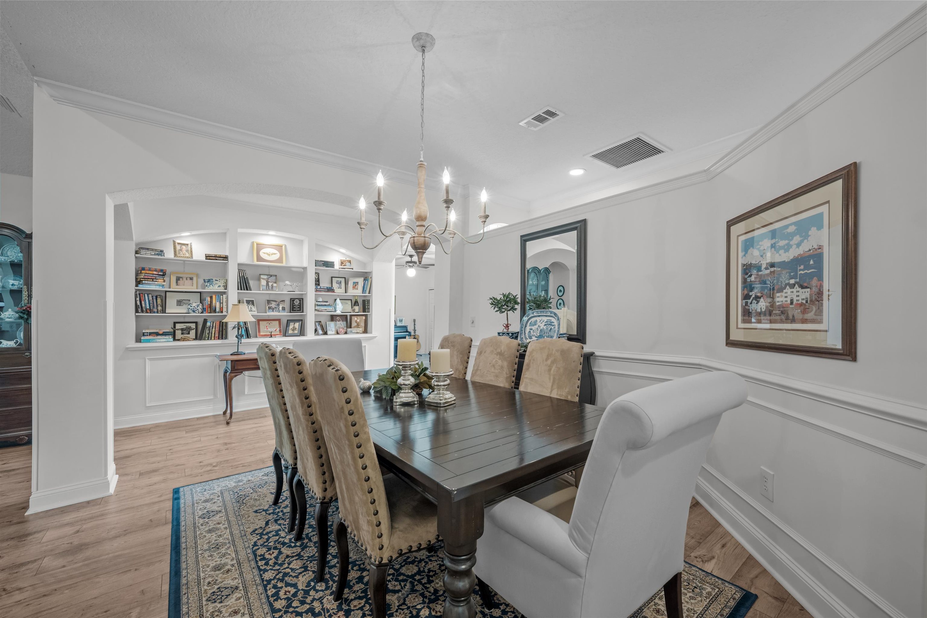 Image 11 of 57 For 993 Oxford Dr