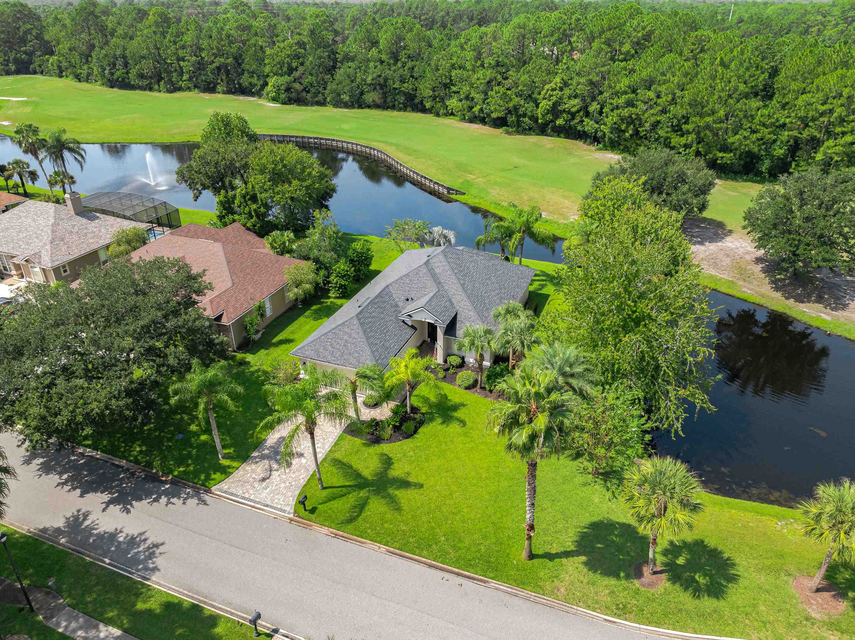Image 2 of 57 For 993 Oxford Dr