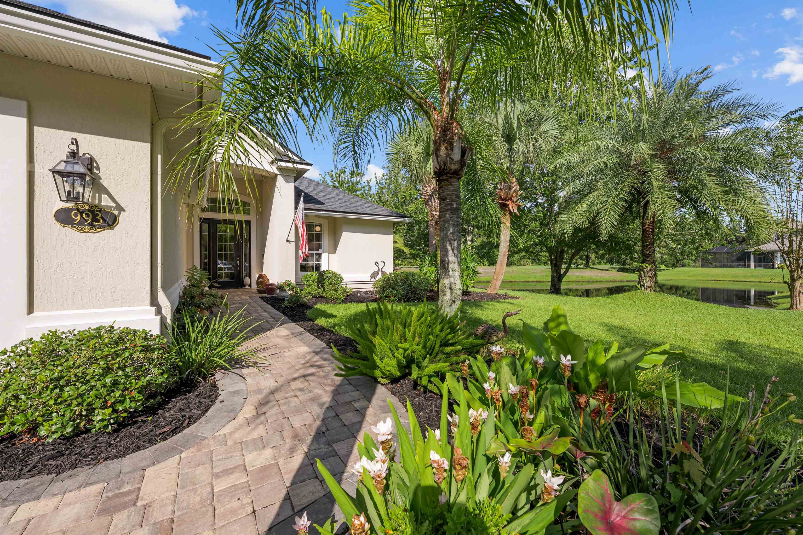 Image 3 of 57 For 993 Oxford Dr