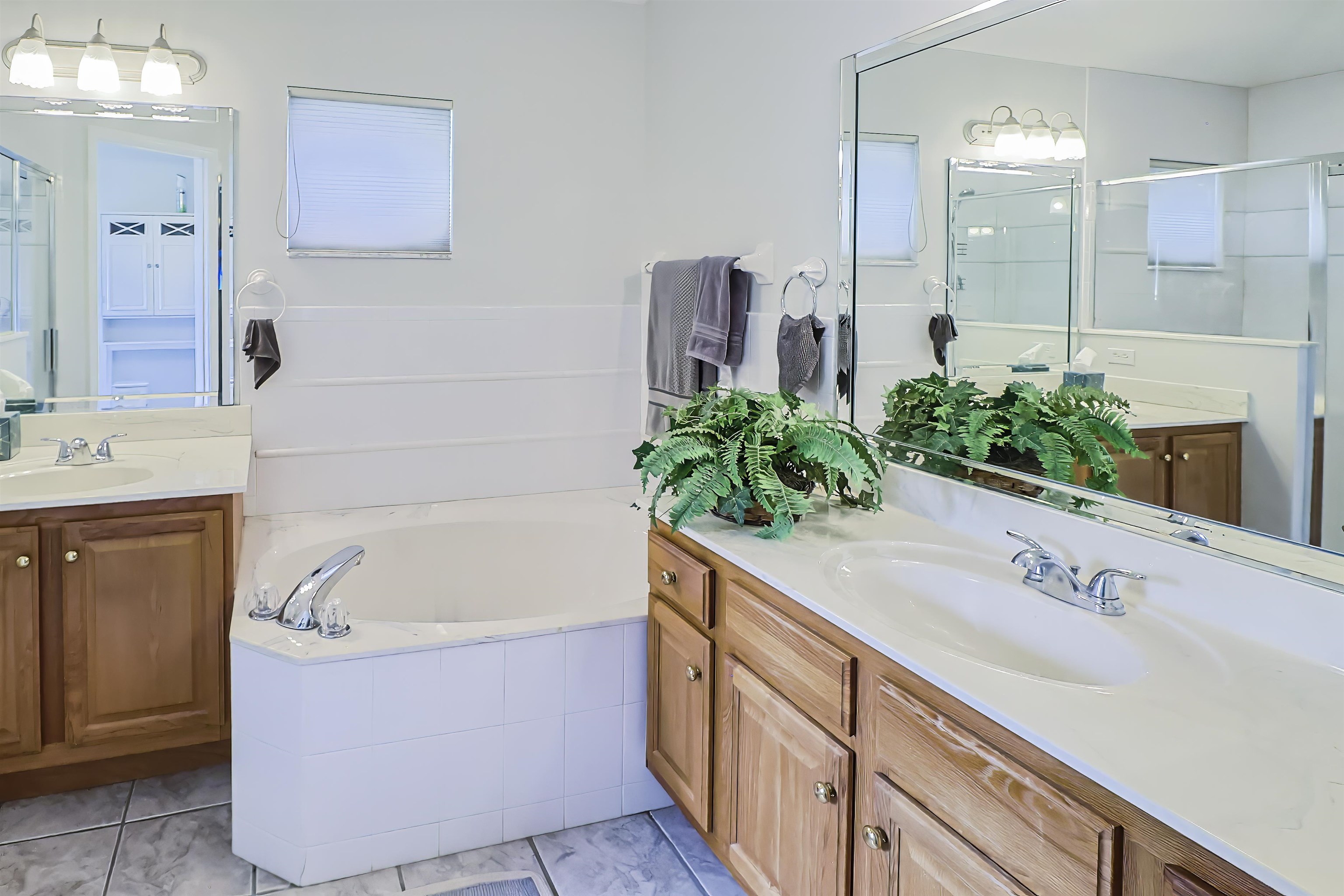Image 31 of 57 For 473 San Nicolas Way