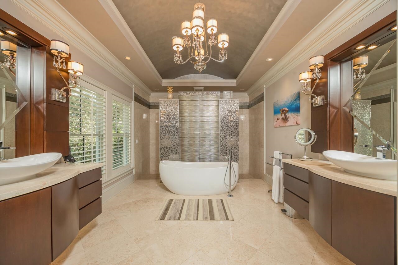 Image 35 of 81 For 924 Ocean Palm Way