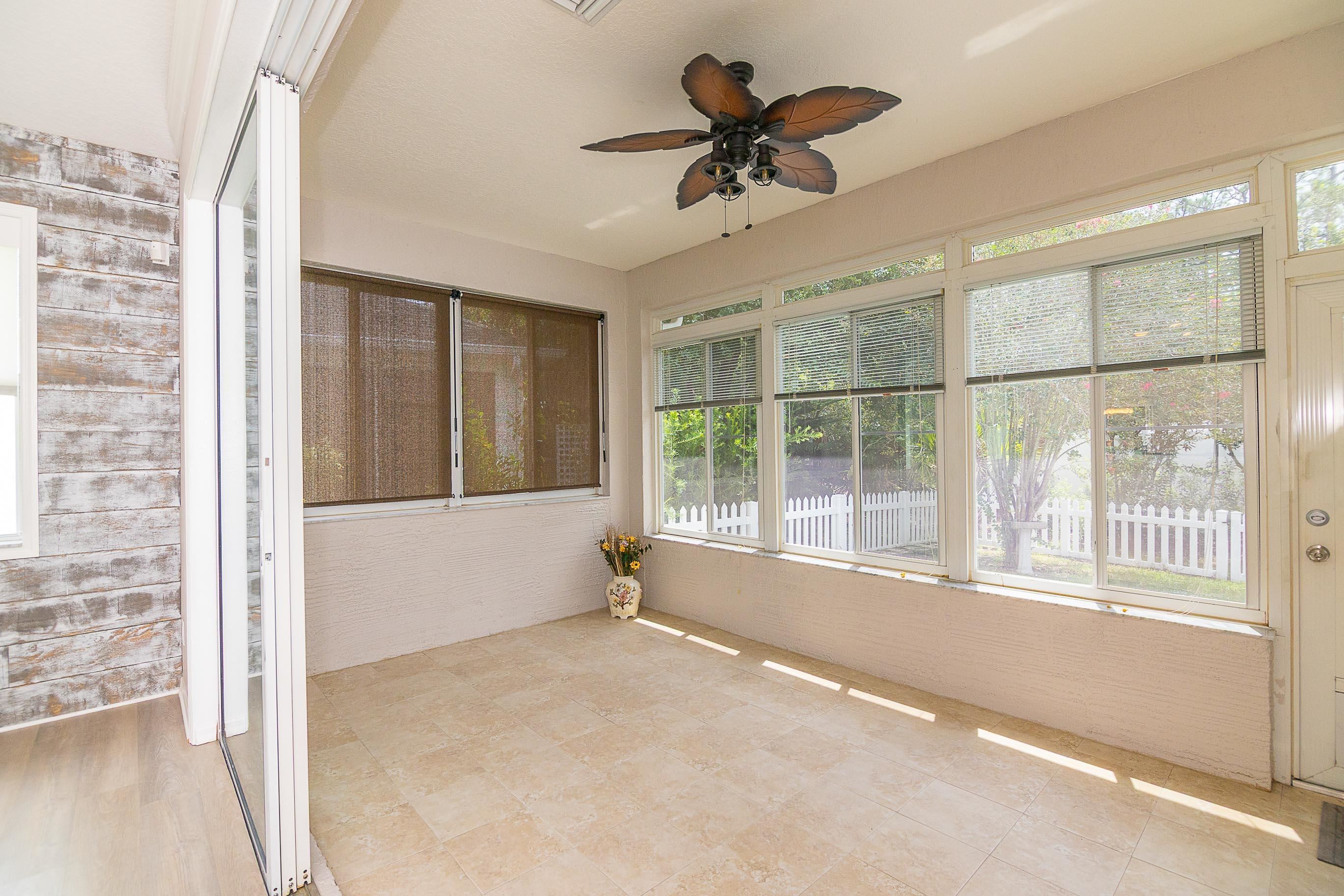 Image 22 of 45 For 617 Knollwood Ln