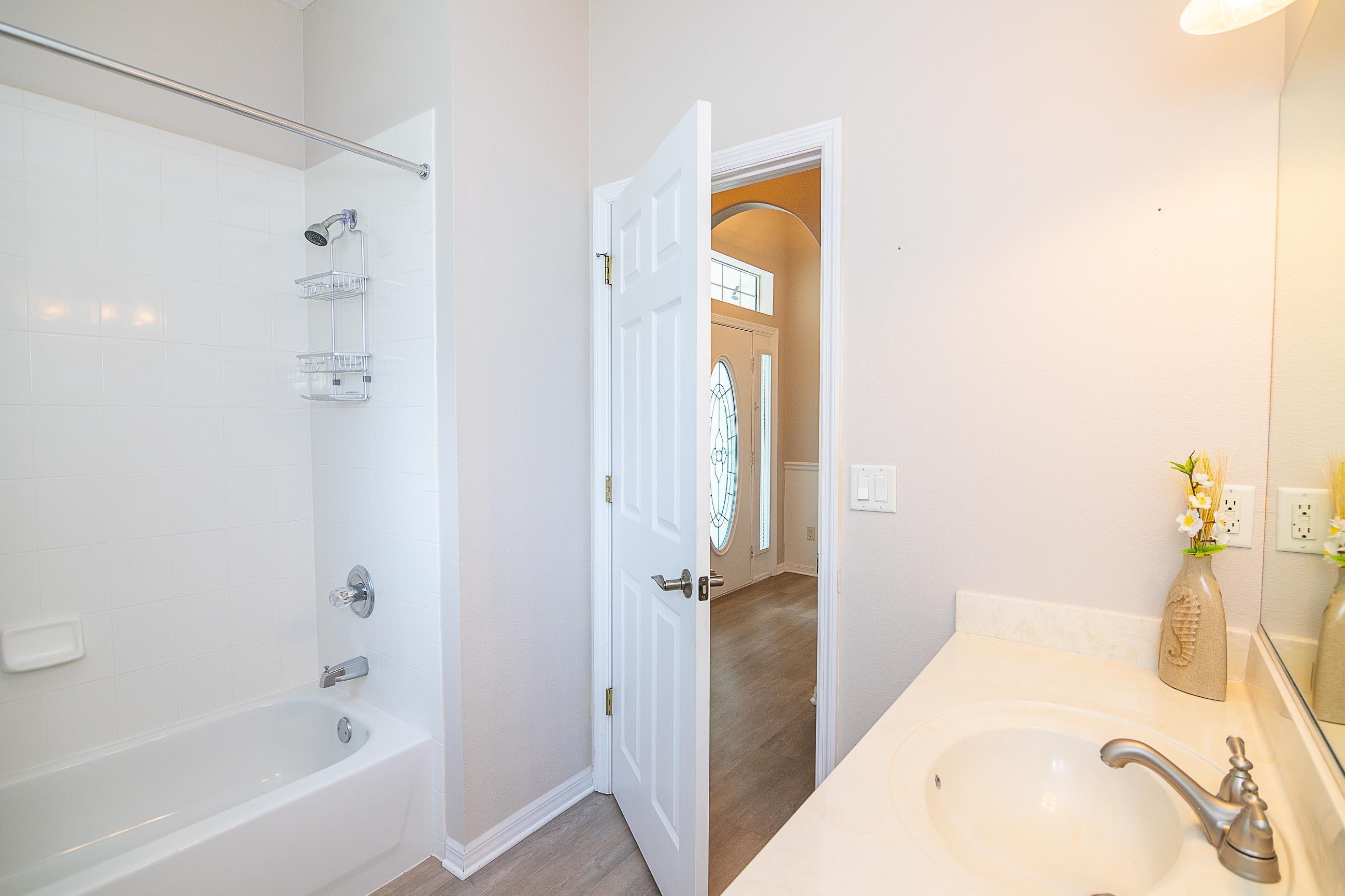 Image 34 of 45 For 617 Knollwood Ln