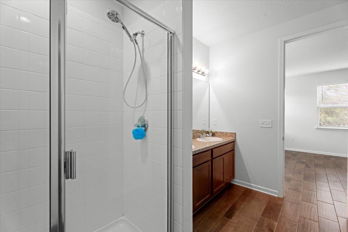 Image 20 of 43 For 212 Meadow Crossing Dr