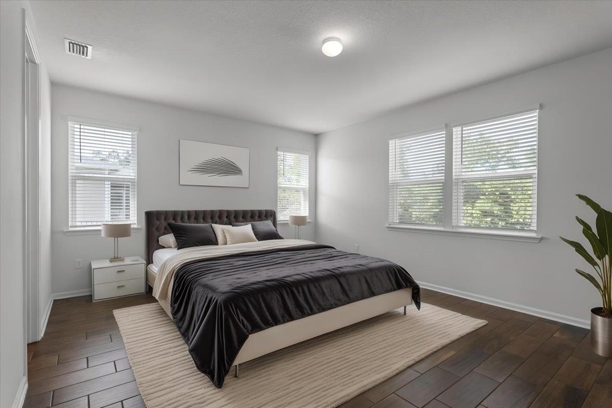 Image 6 of 43 For 212 Meadow Crossing Dr