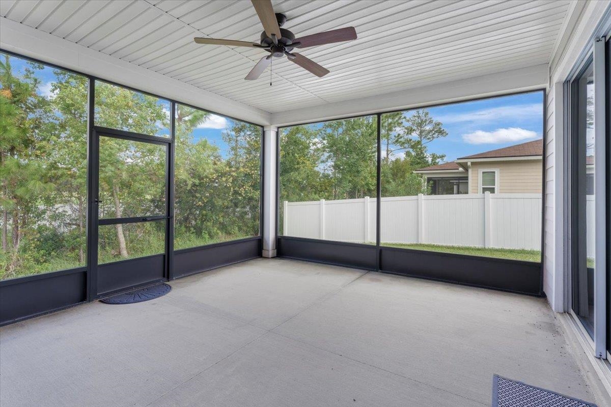 Image 9 of 43 For 212 Meadow Crossing Dr