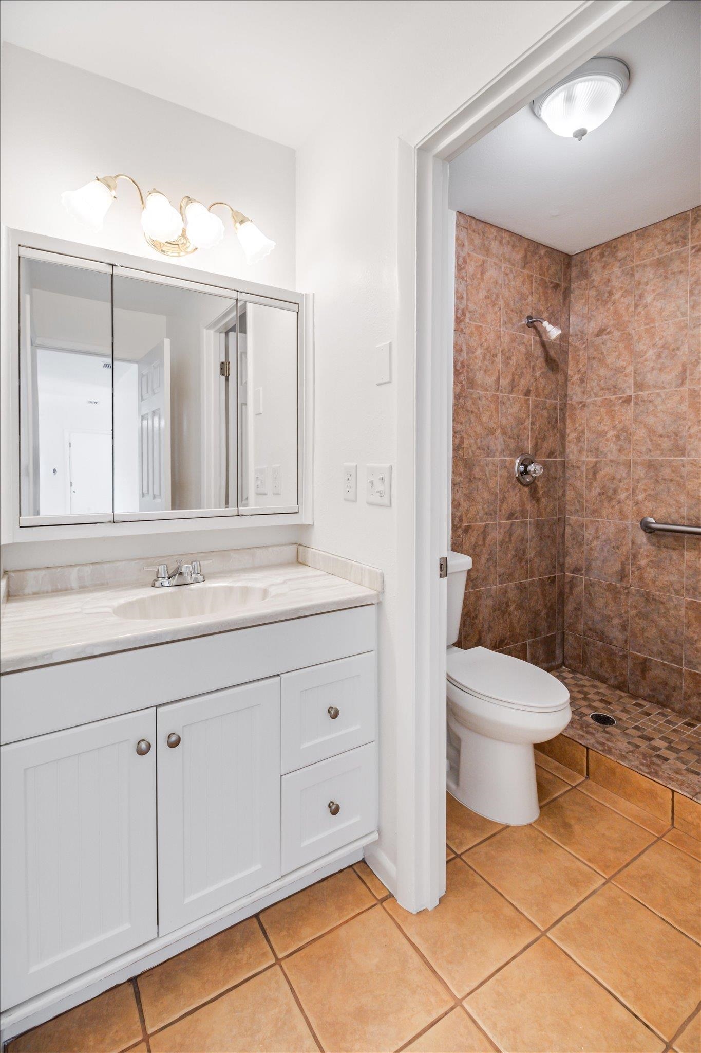 Image 17 of 50 For 1016 Dorado Dr