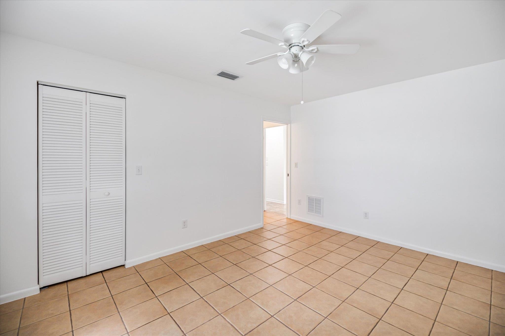 Image 19 of 50 For 1016 Dorado Dr