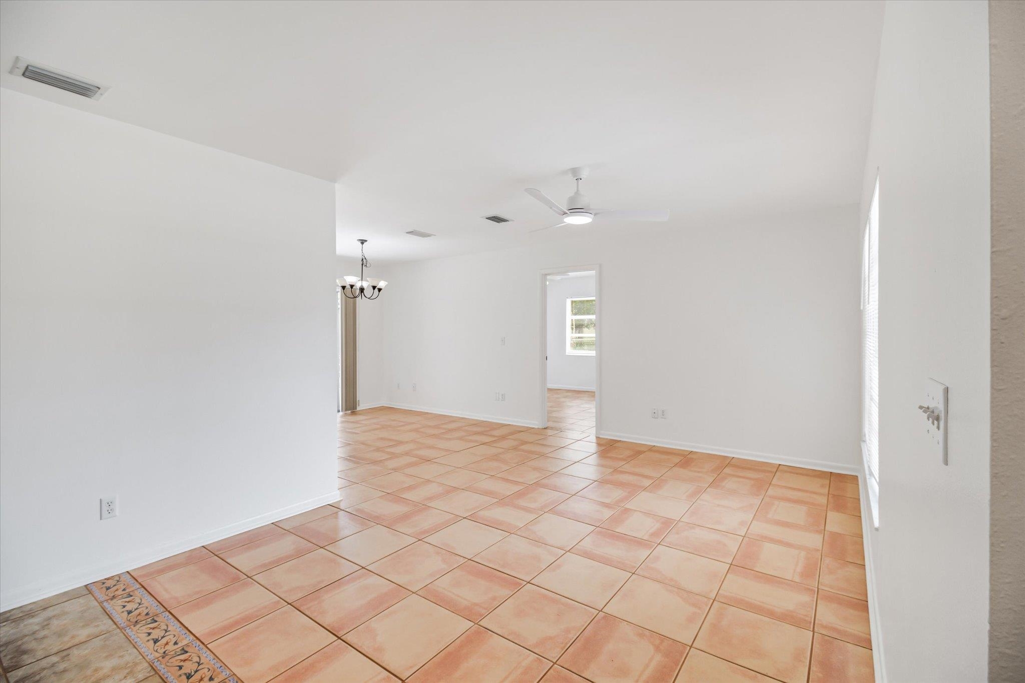 Image 8 of 50 For 1016 Dorado Dr