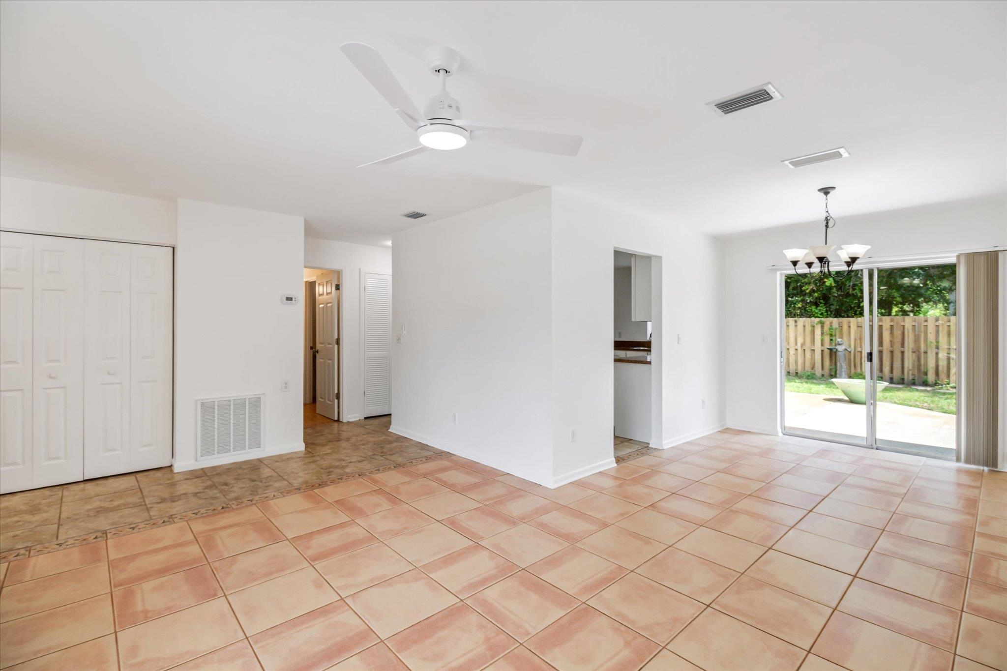 Image 9 of 50 For 1016 Dorado Dr