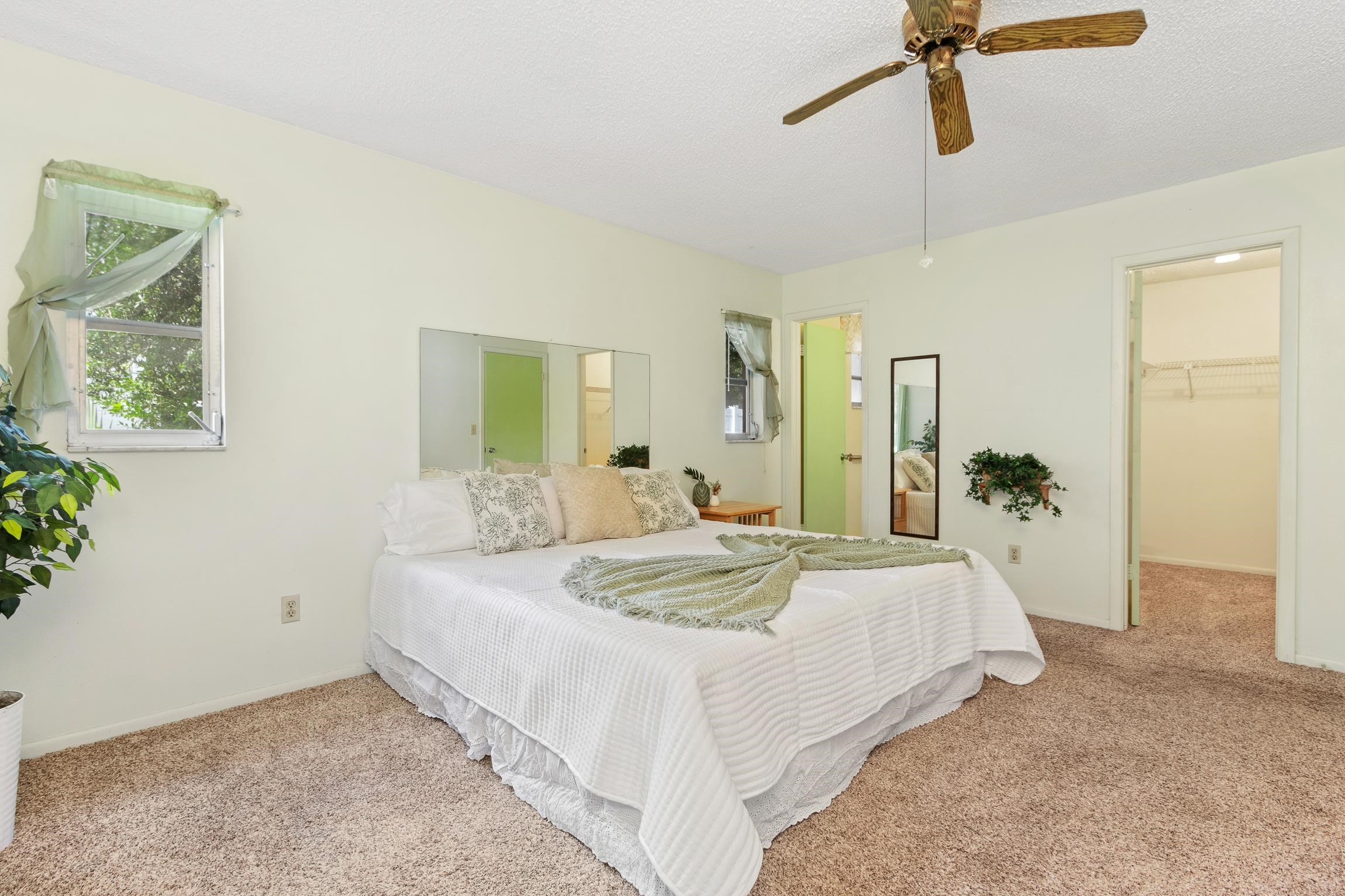 Image 12 of 32 For 992 Dorado Dr