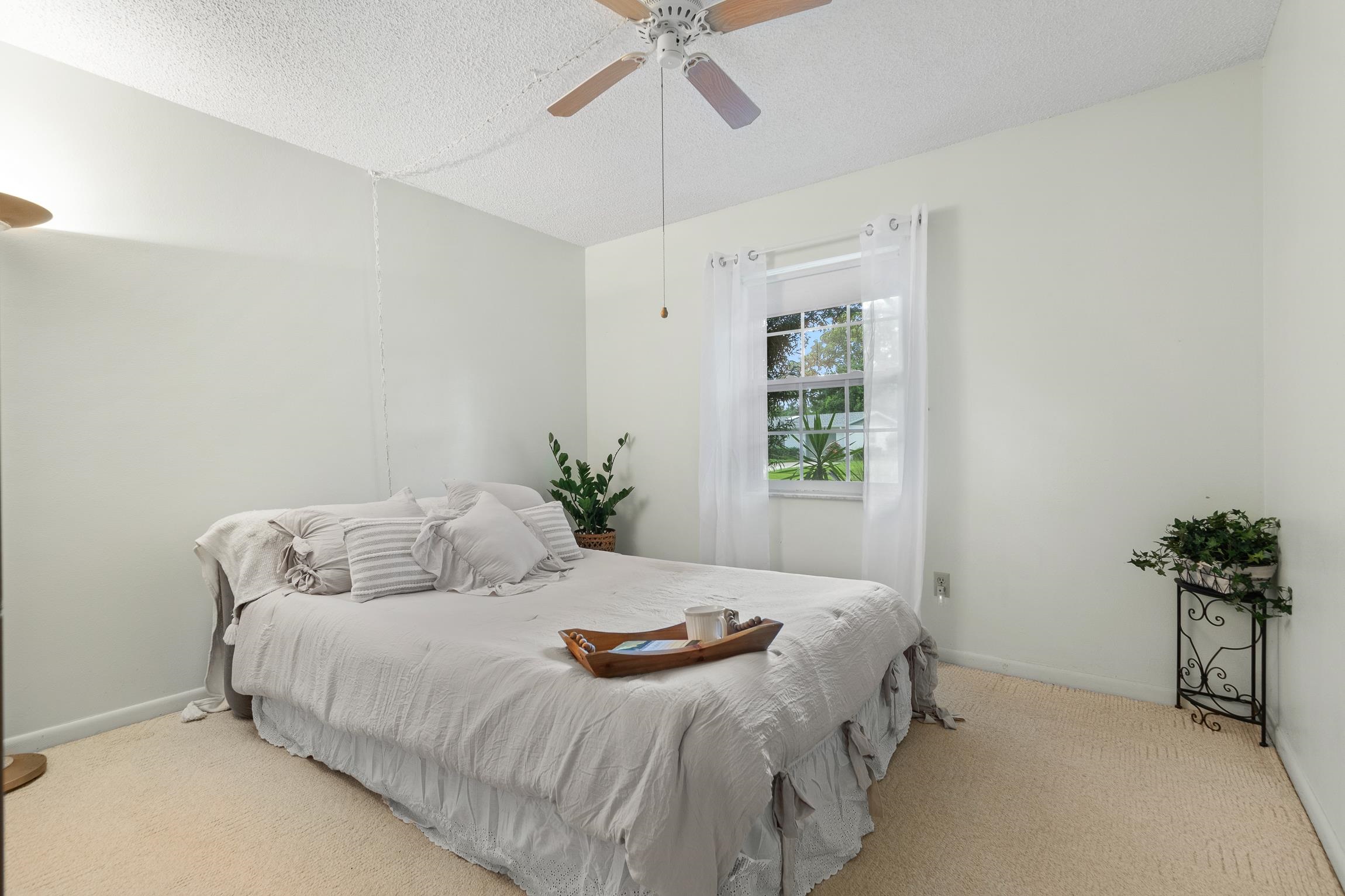 Image 16 of 32 For 992 Dorado Dr